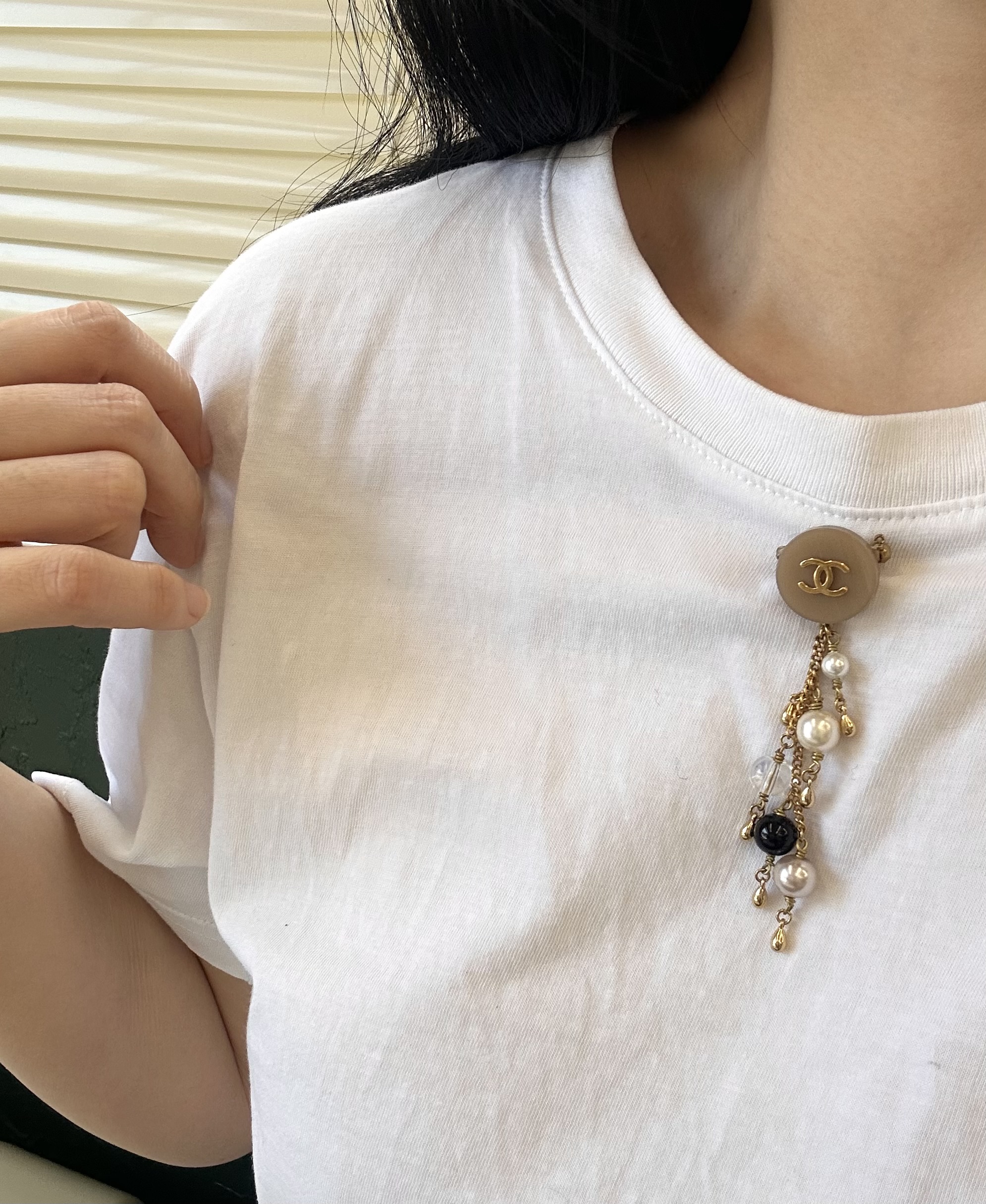 CHANEL button no.118