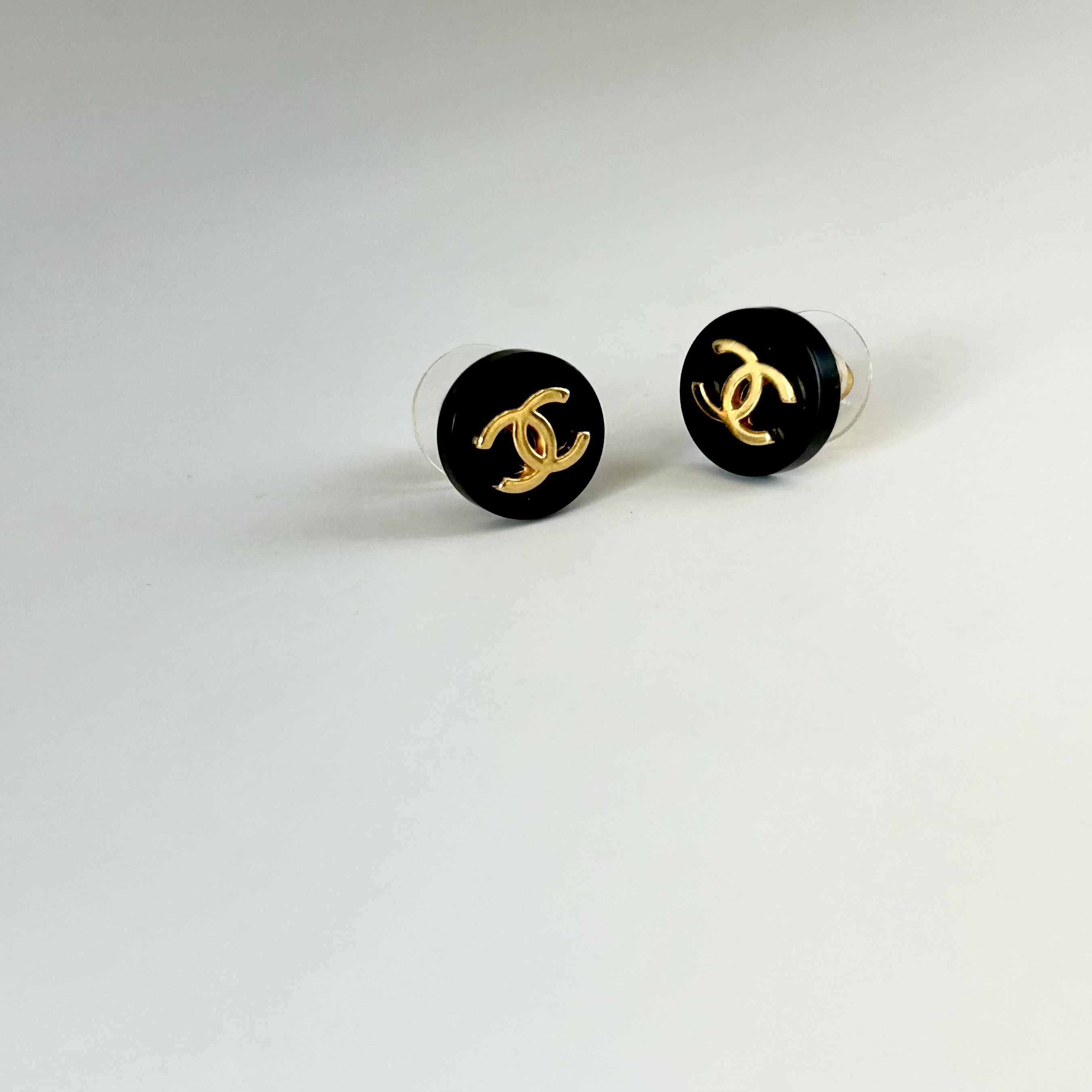 CHANEL button no.120