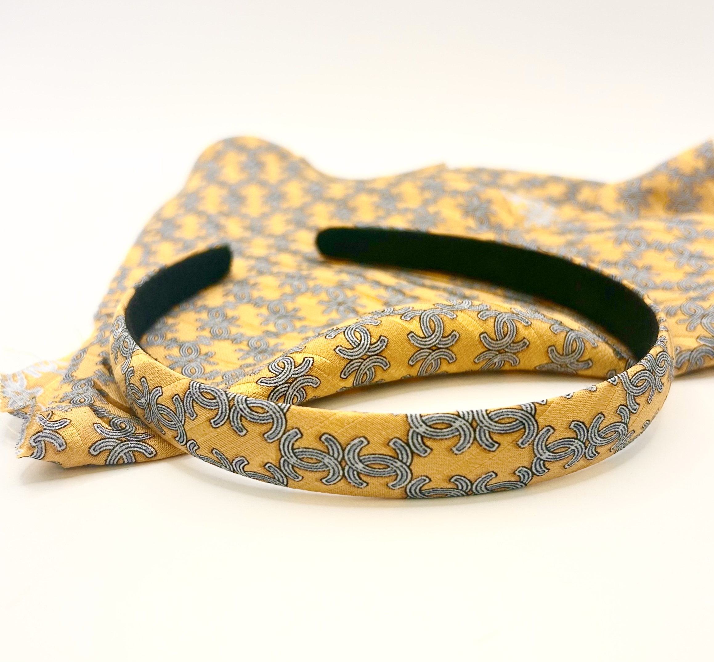 CHANEL yellow & blue CC silk hair band no.82