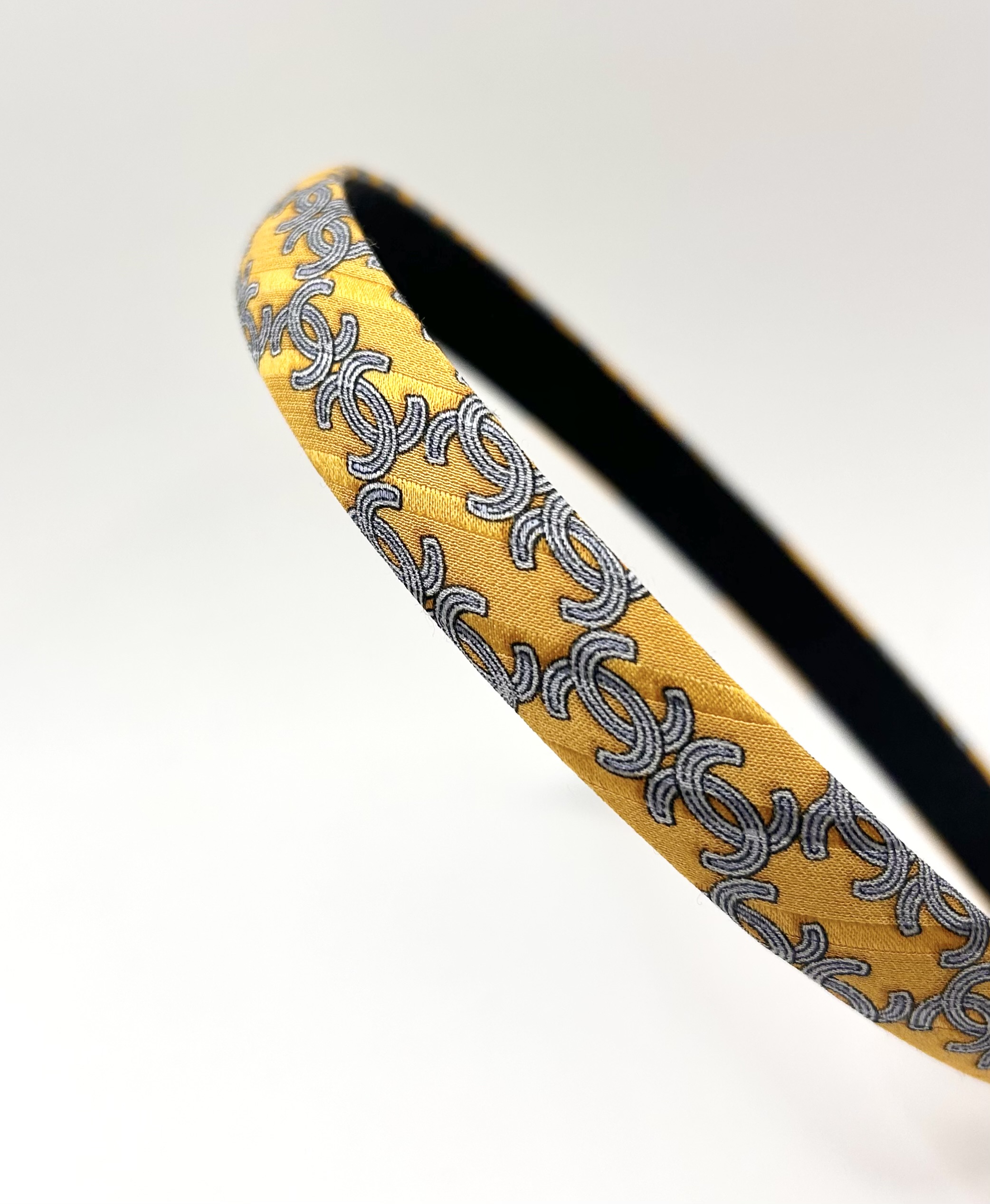 CHANEL yellow & blue CC silk hair band no.82