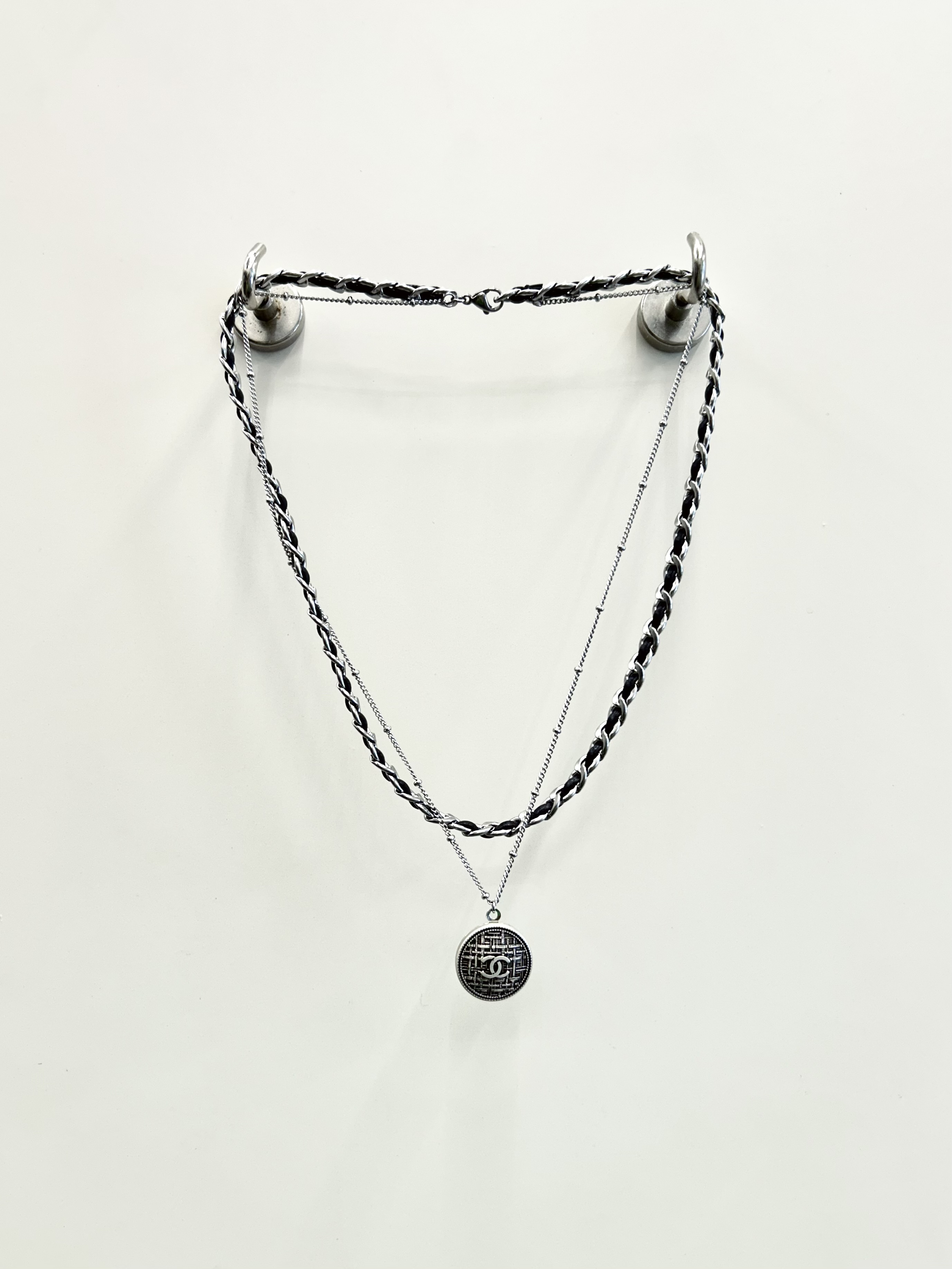 CHANEL button no.126