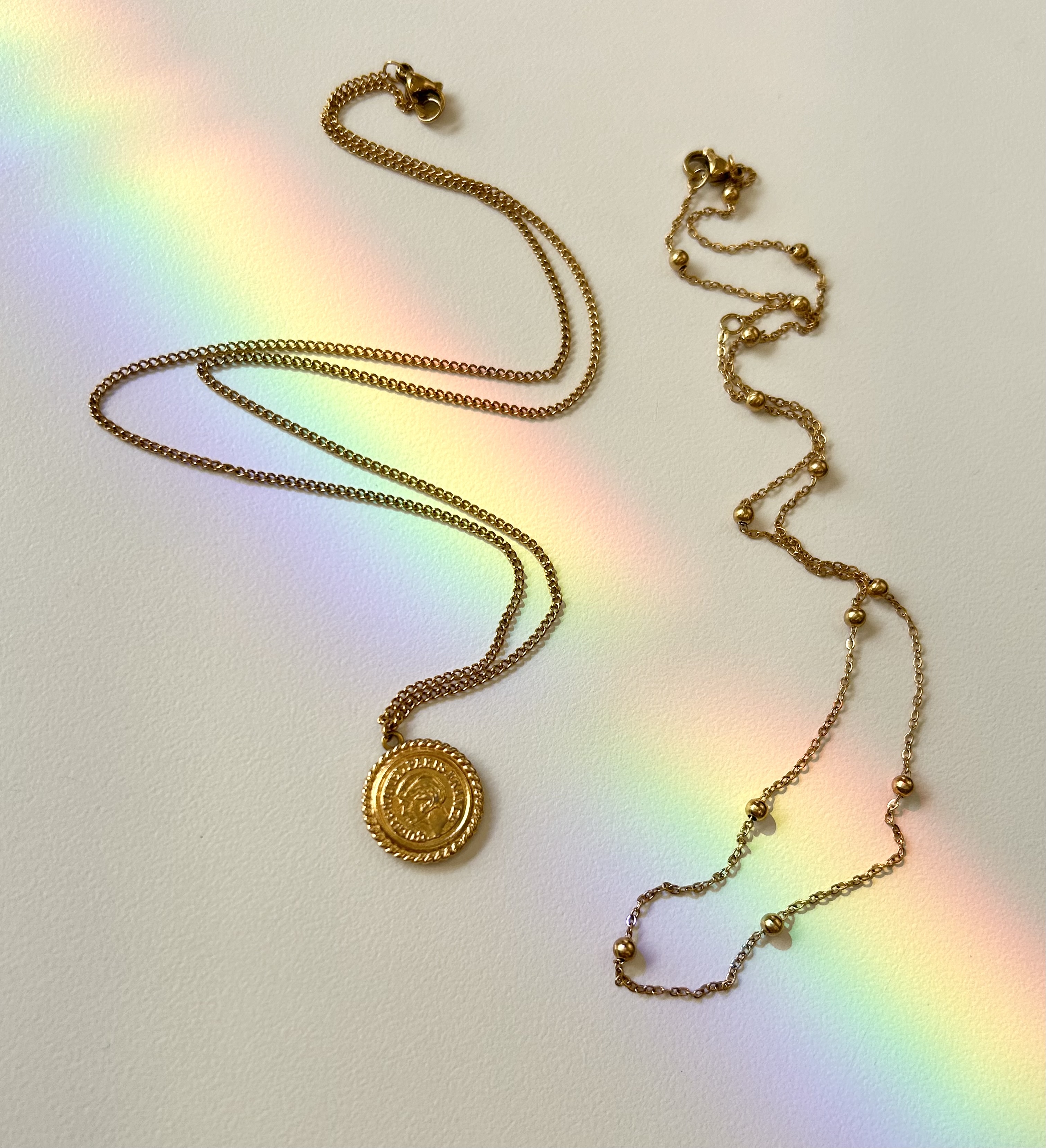 CHANEL button no.136