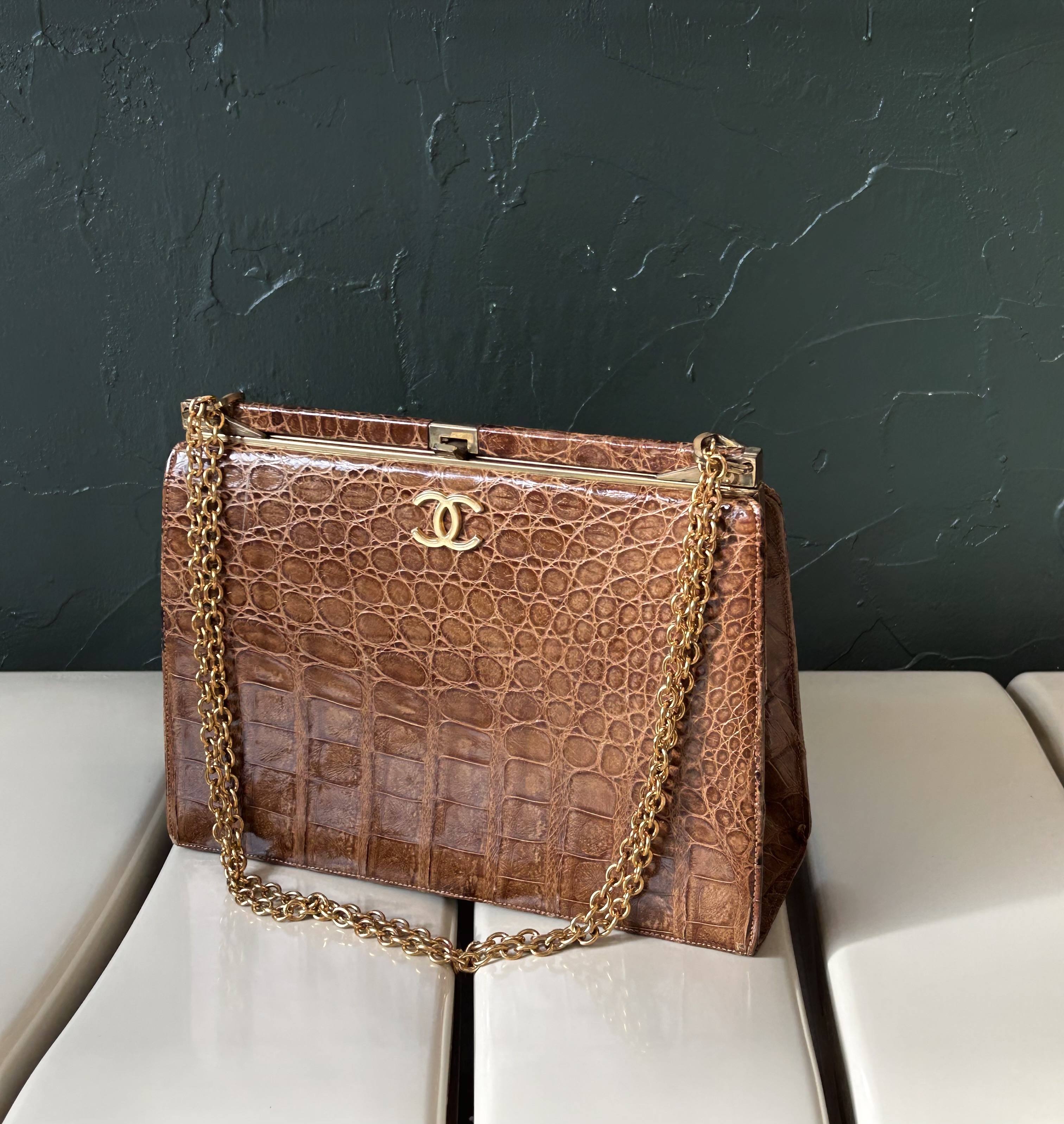 GENUINE vintage crocodile bag X CHANEL hanger CC objet no.40