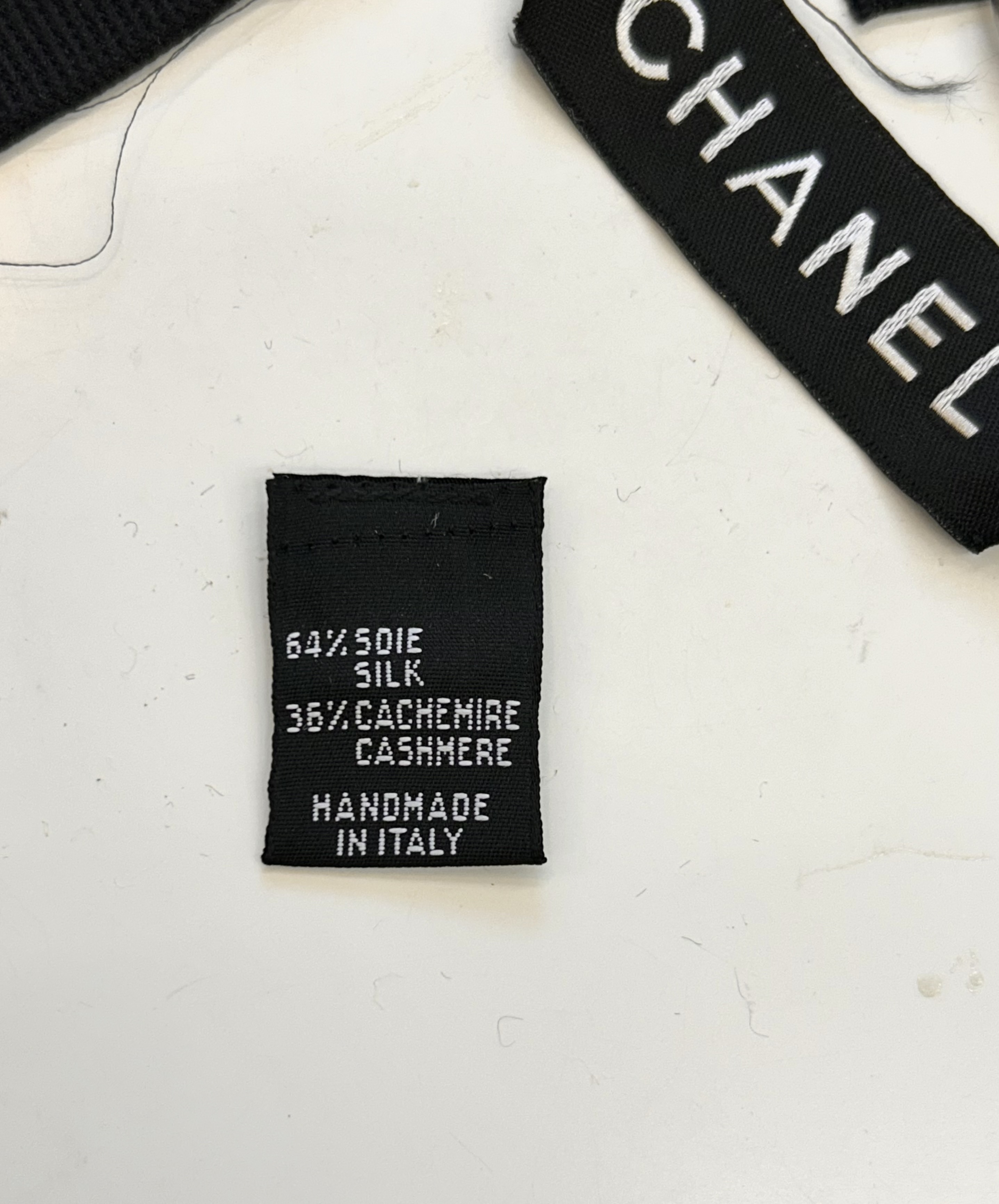 CHANEL silk cashmere cc hair band no.85