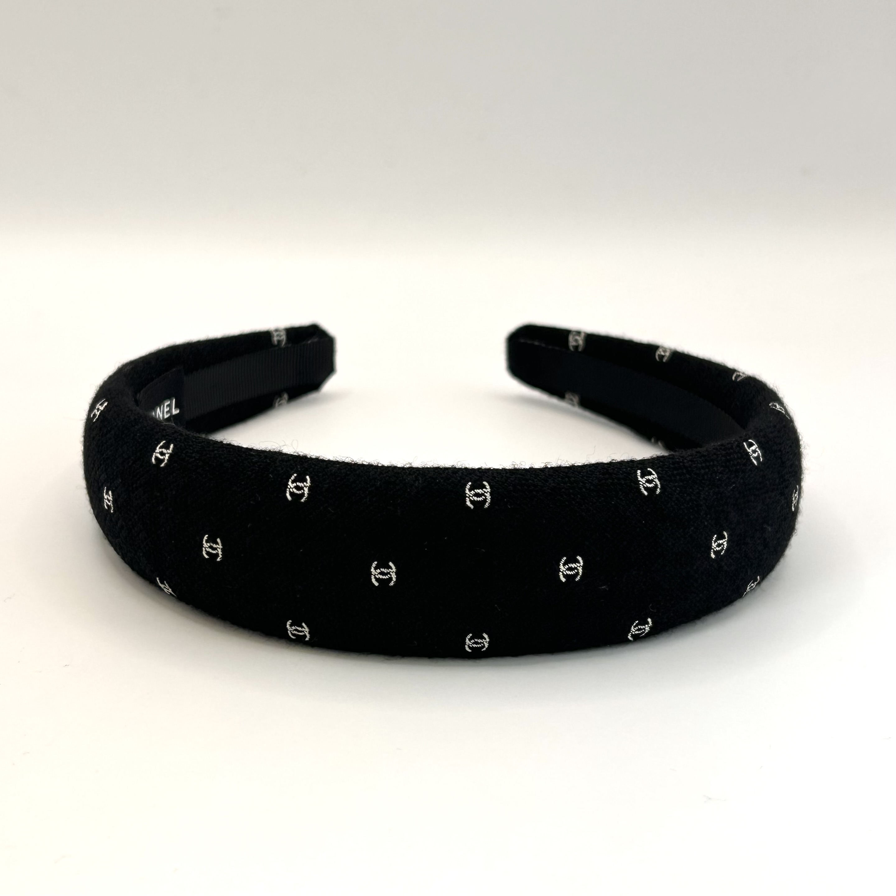 CHANEL silk cashmere cc hair band no.85