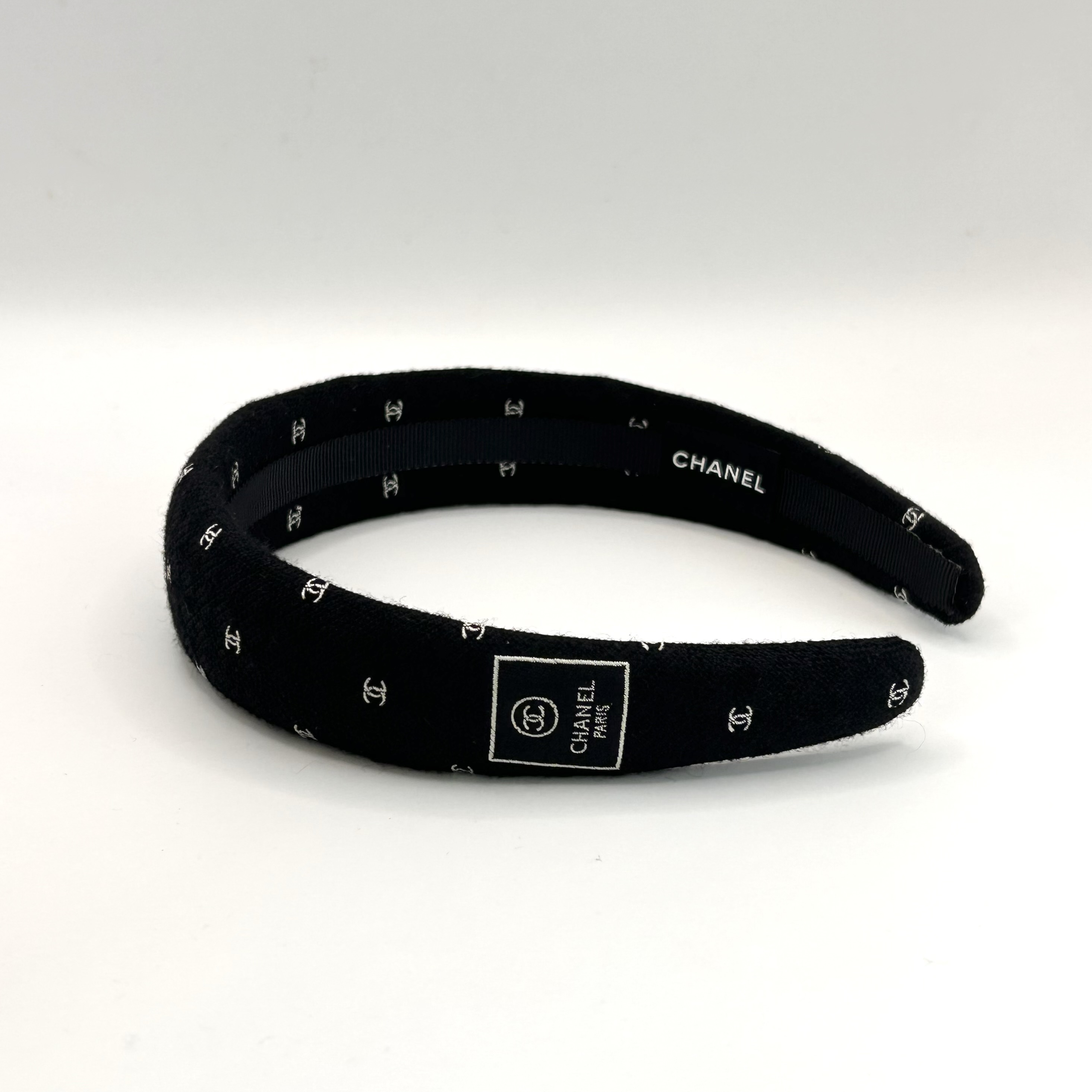 CHANEL silk cashmere cc hair band no.85