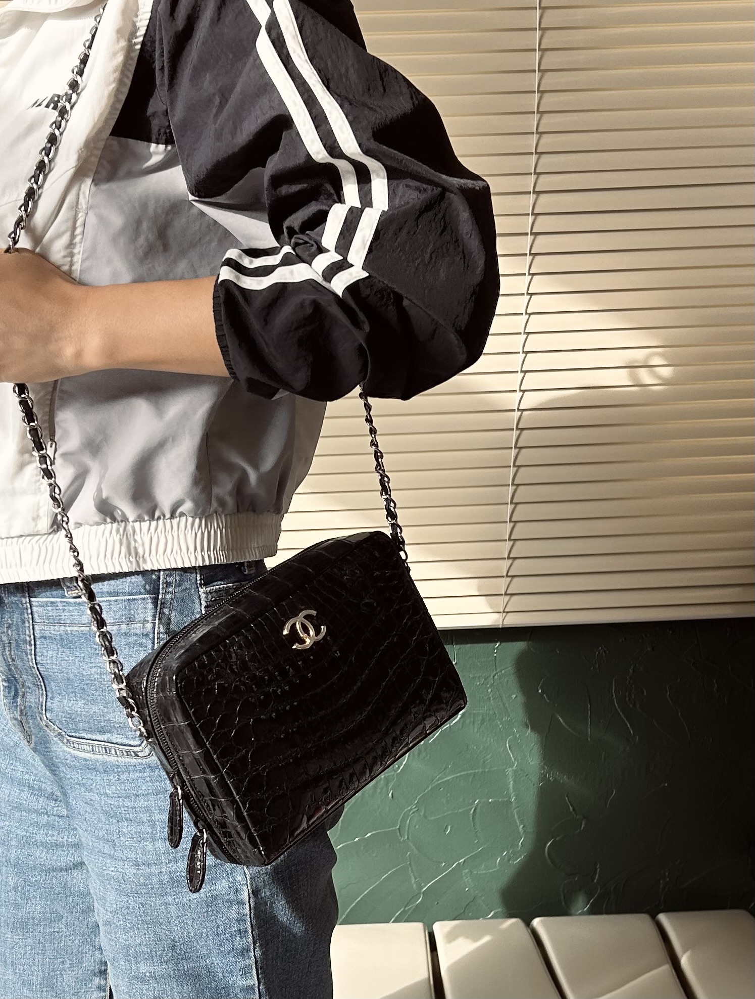 GENUINE vintage crocodile bag X CHANEL hanger CC objet no.43