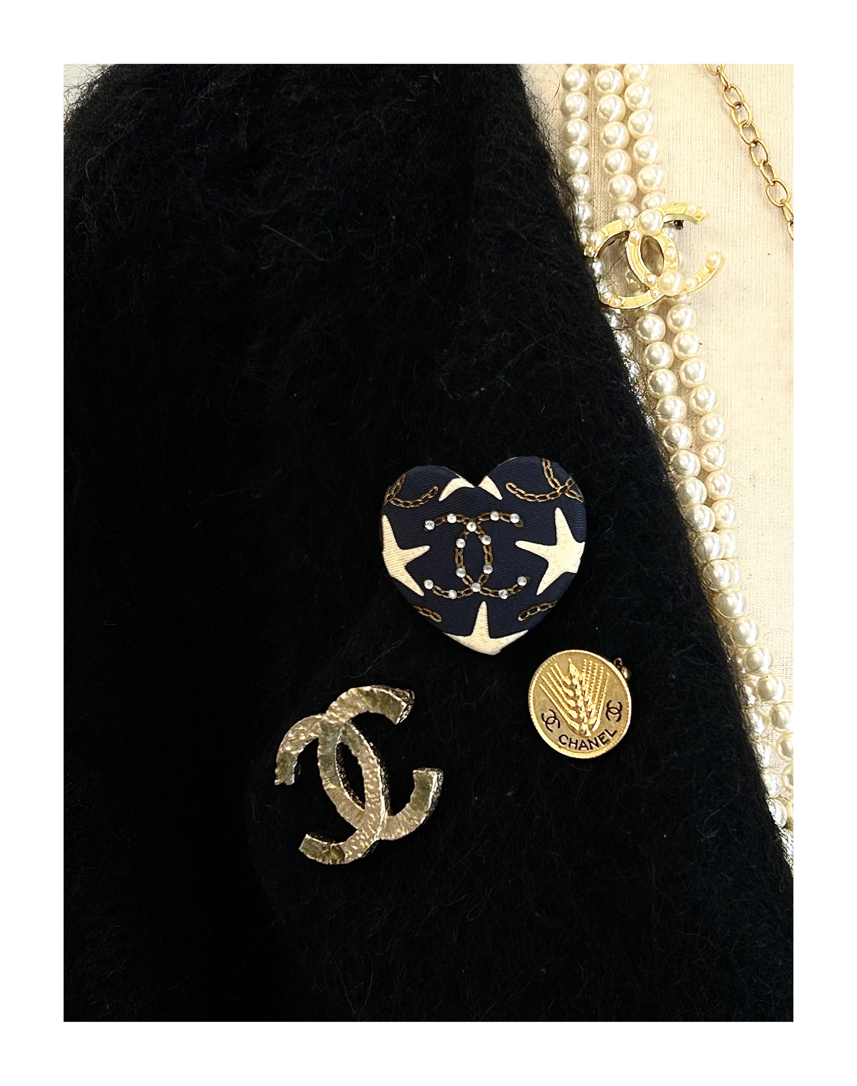 CHANEL navy silk CC heart brooch no.60