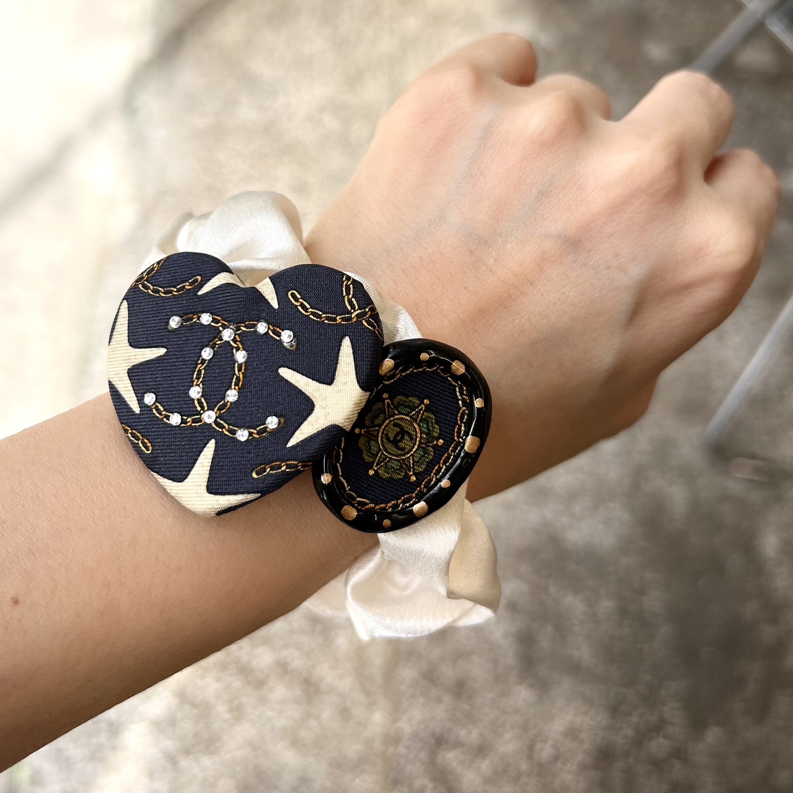 CHANEL navy silk CC heart brooch no.60