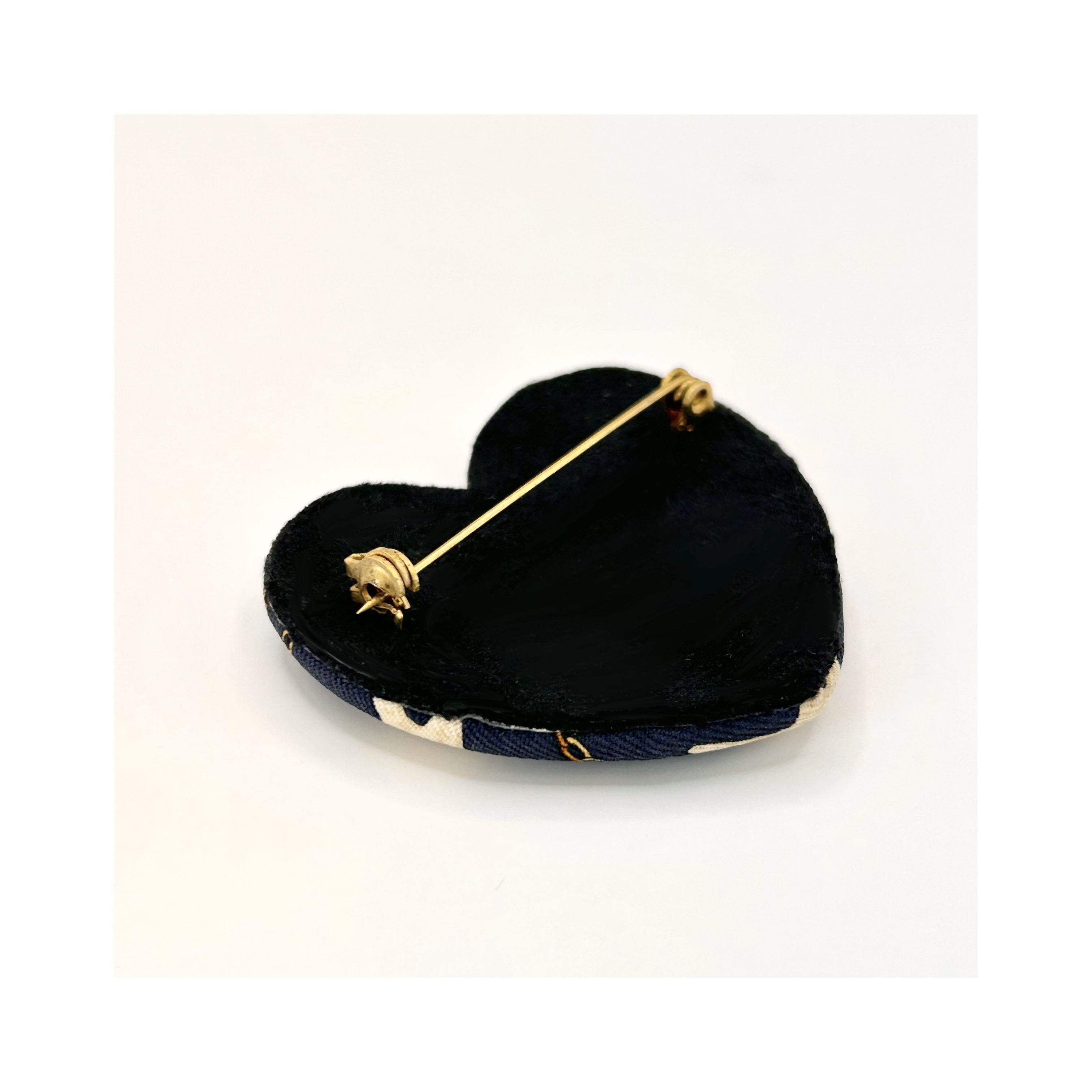 CHANEL navy silk CC heart brooch no.60