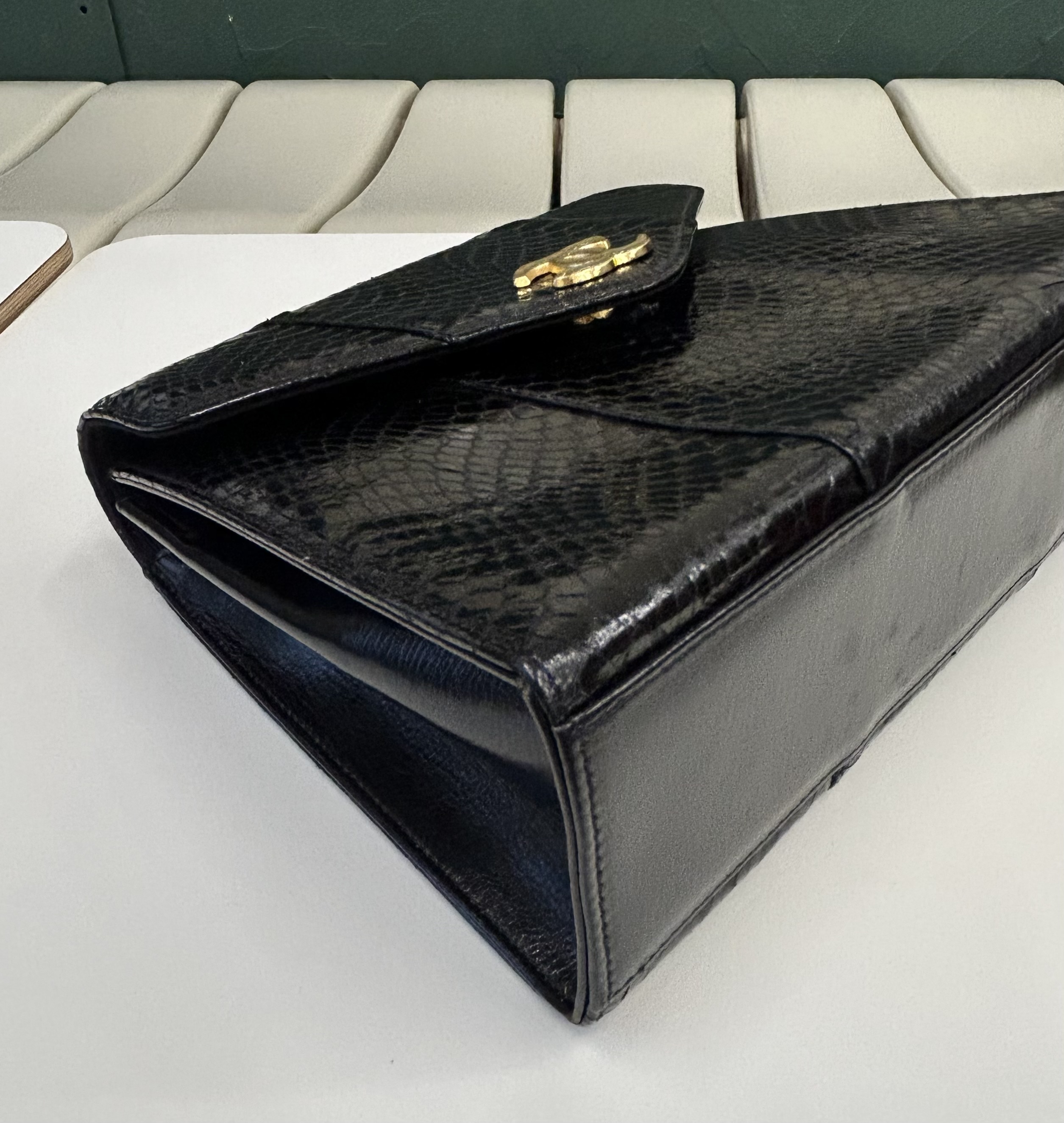 GENUINE vintage snake skin bag X CHANEL hanger CC objet no.44