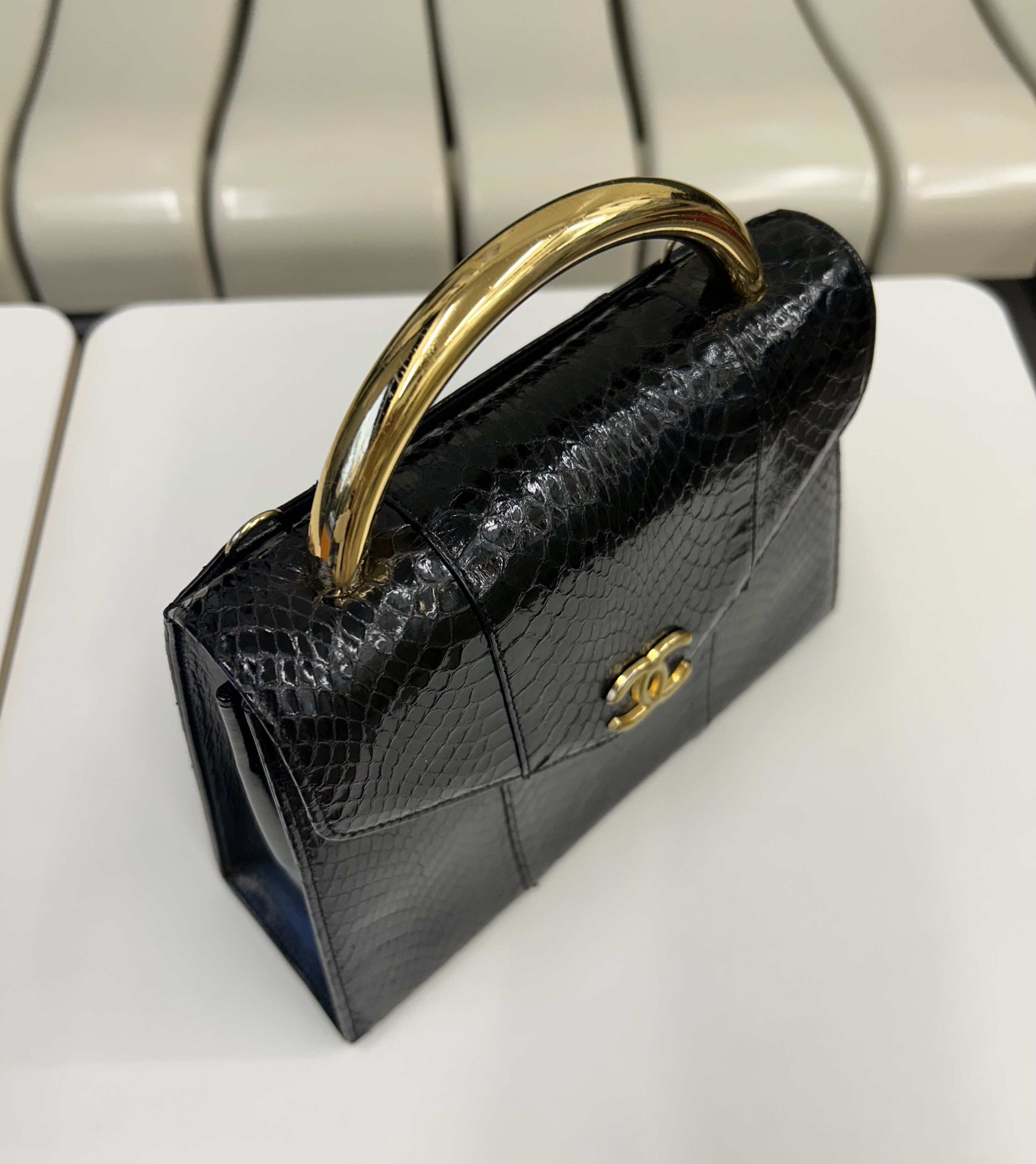 GENUINE vintage snake skin bag X CHANEL hanger CC objet no.44
