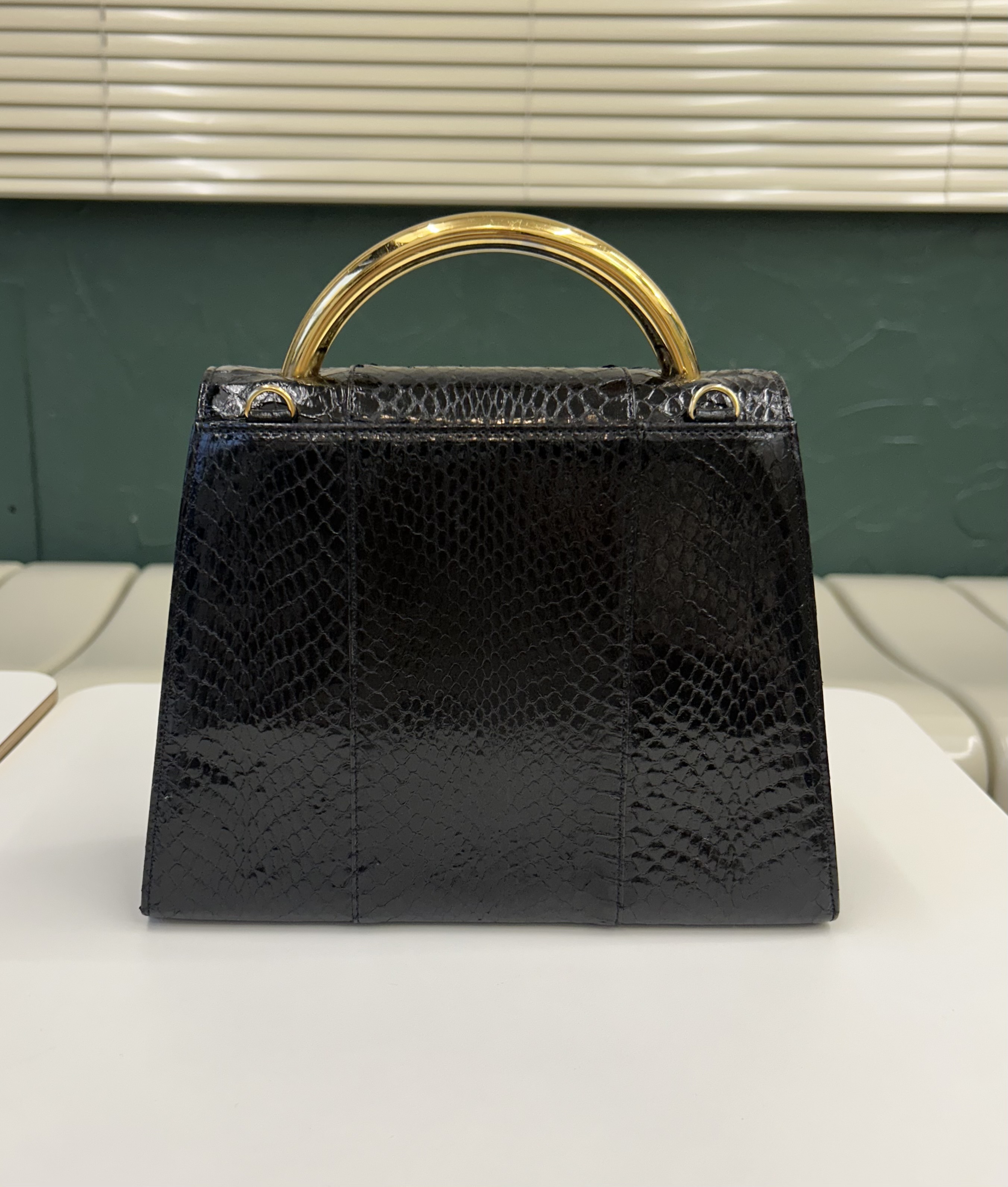 GENUINE vintage snake skin bag X CHANEL hanger CC objet no.44