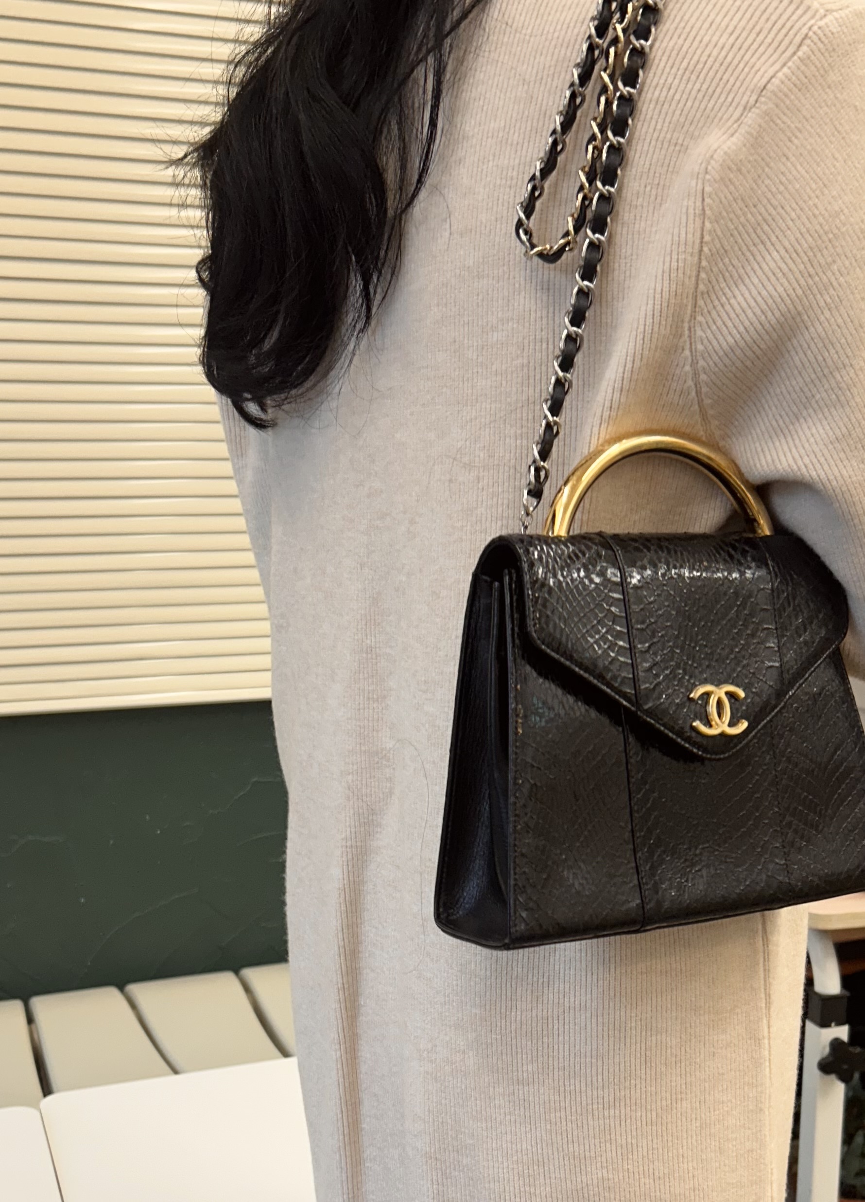 GENUINE vintage snake skin bag X CHANEL hanger CC objet no.44