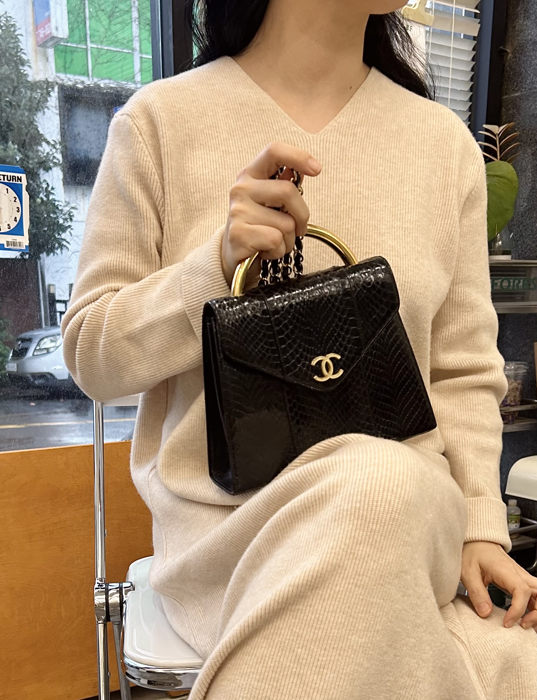 GENUINE vintage snake skin bag X CHANEL hanger CC objet no.44
