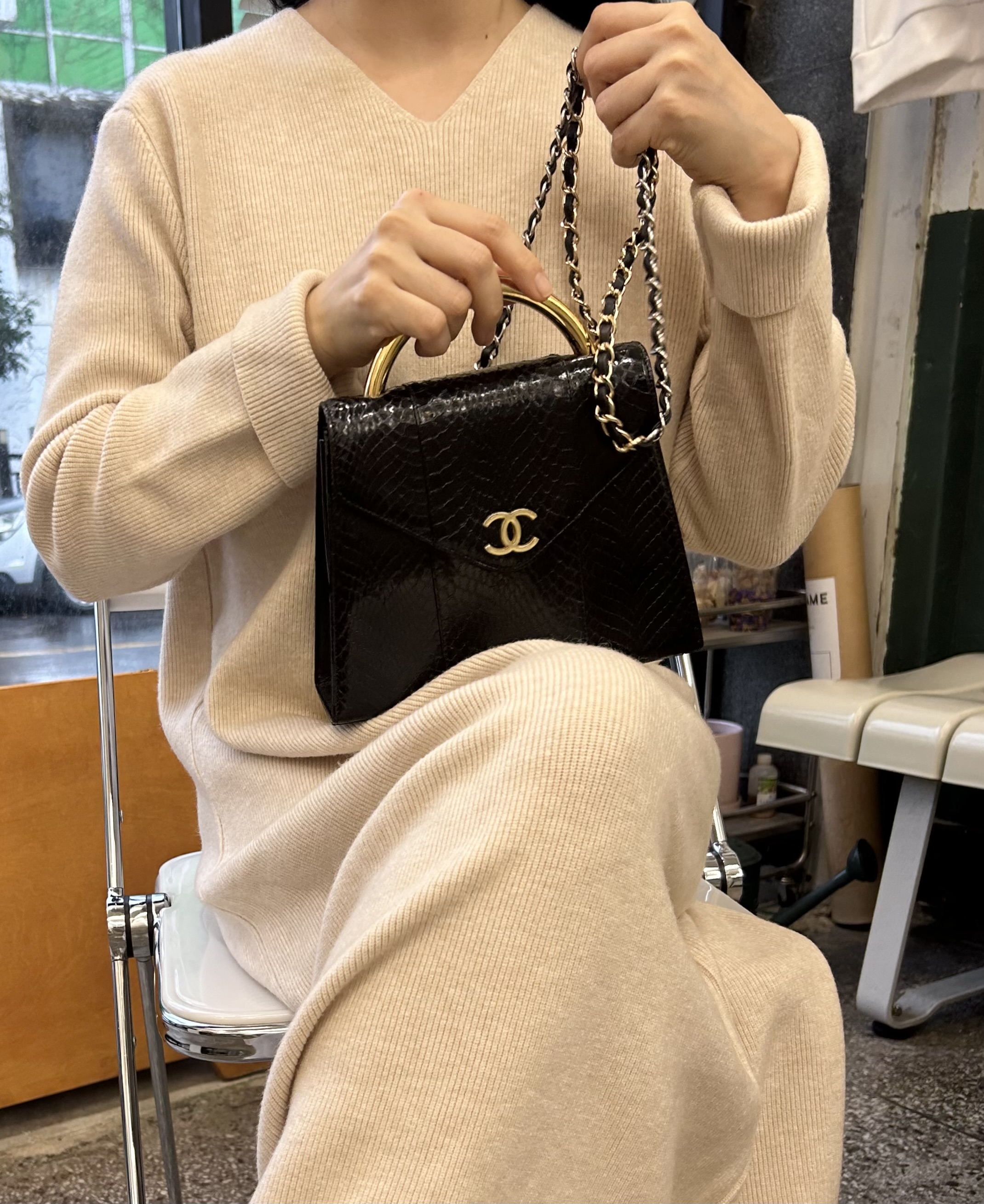 GENUINE vintage snake skin bag X CHANEL hanger CC objet no.44