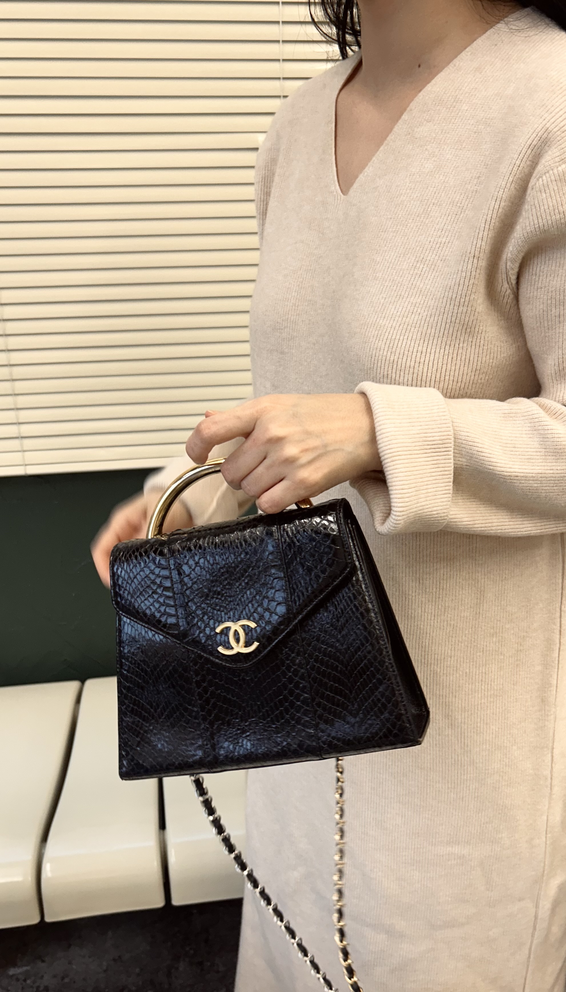 GENUINE vintage snake skin bag X CHANEL hanger CC objet no.44