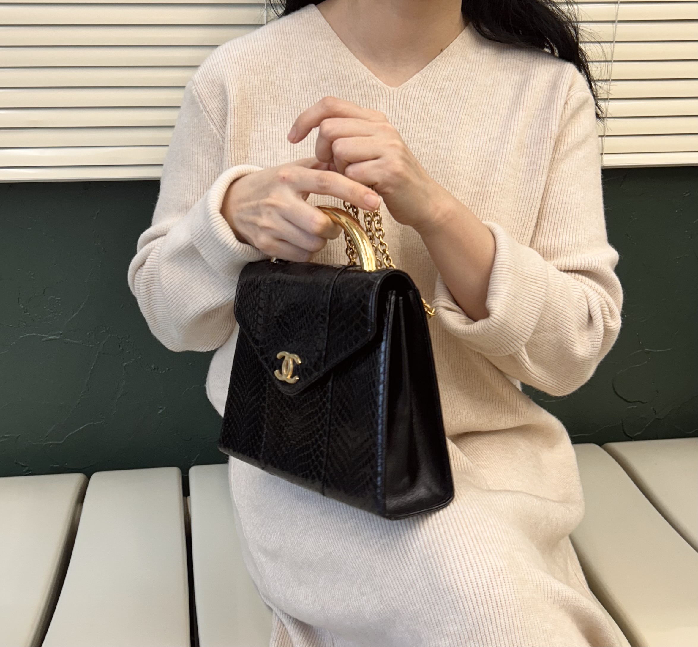 GENUINE vintage snake skin bag X CHANEL hanger CC objet no.44