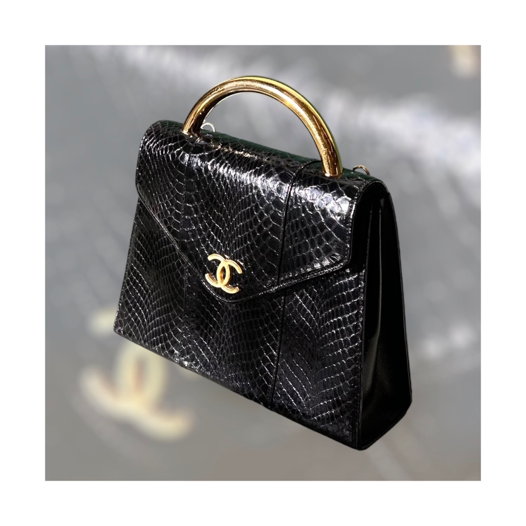 GENUINE vintage snake skin bag X CHANEL hanger CC objet no.44