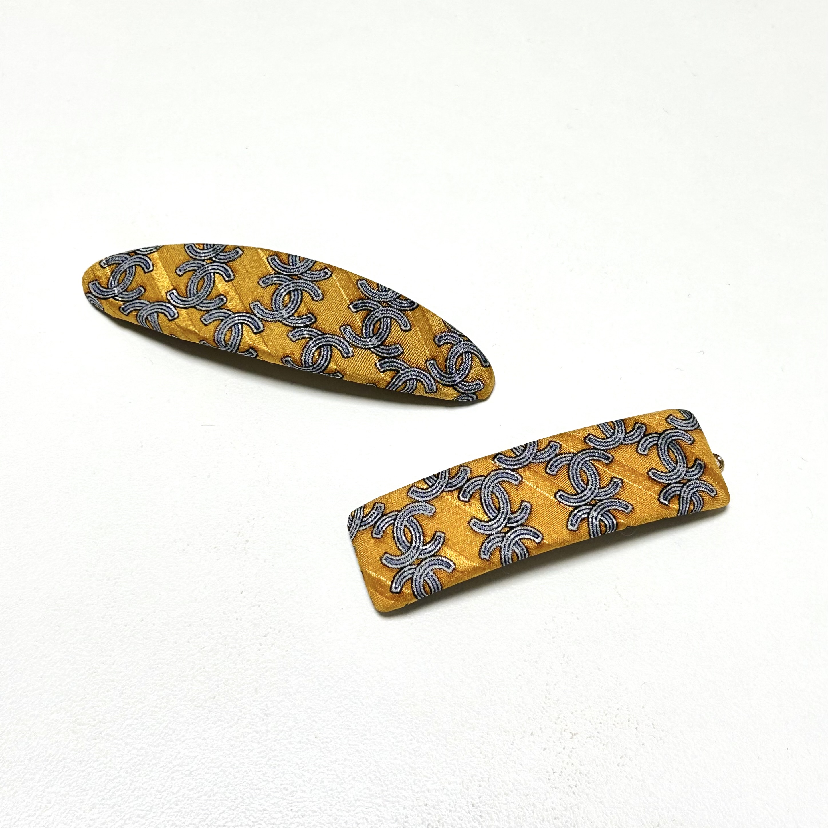 CHANEL silk pattern hair barrette no.80