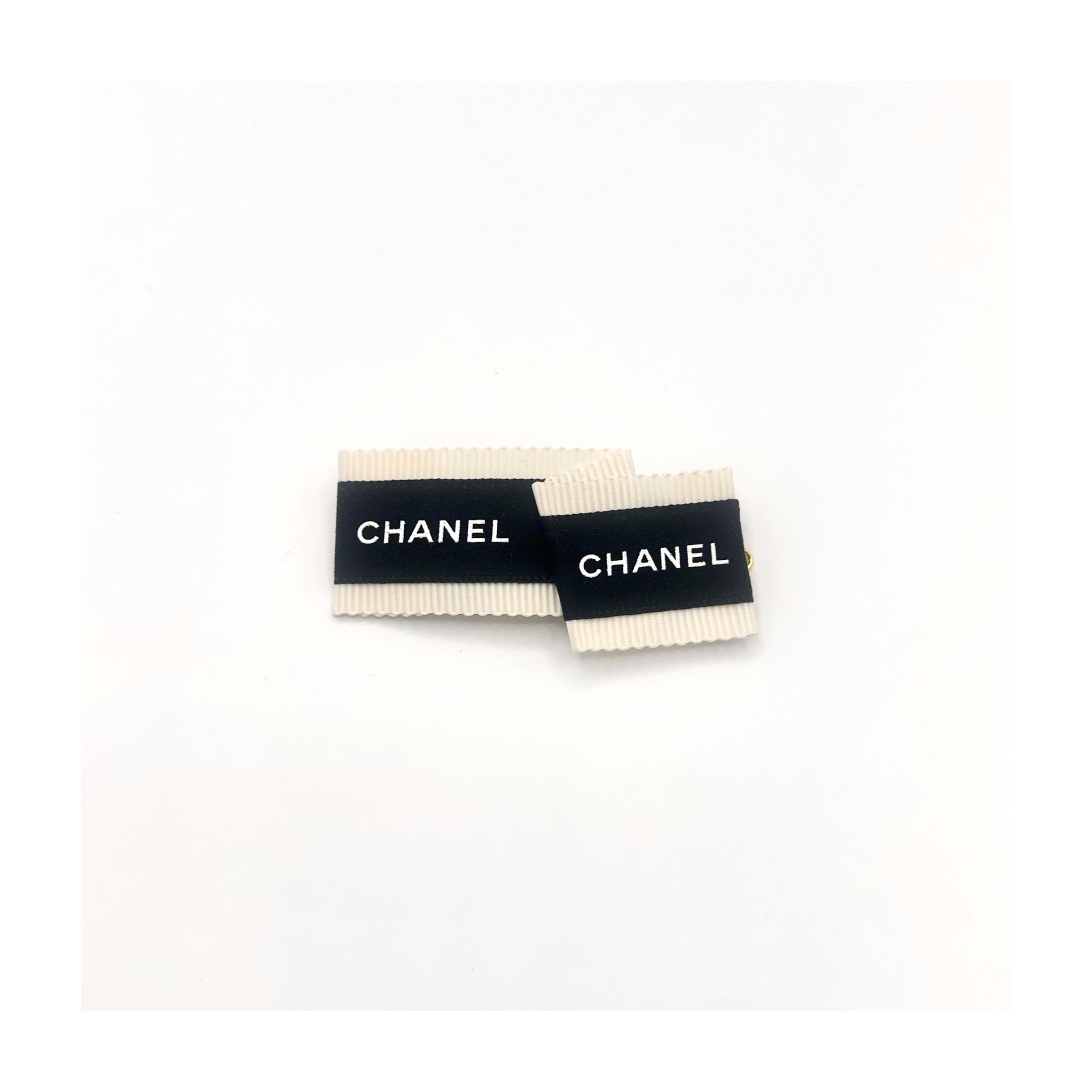 CHANEL folding ribbon hair pin no.81