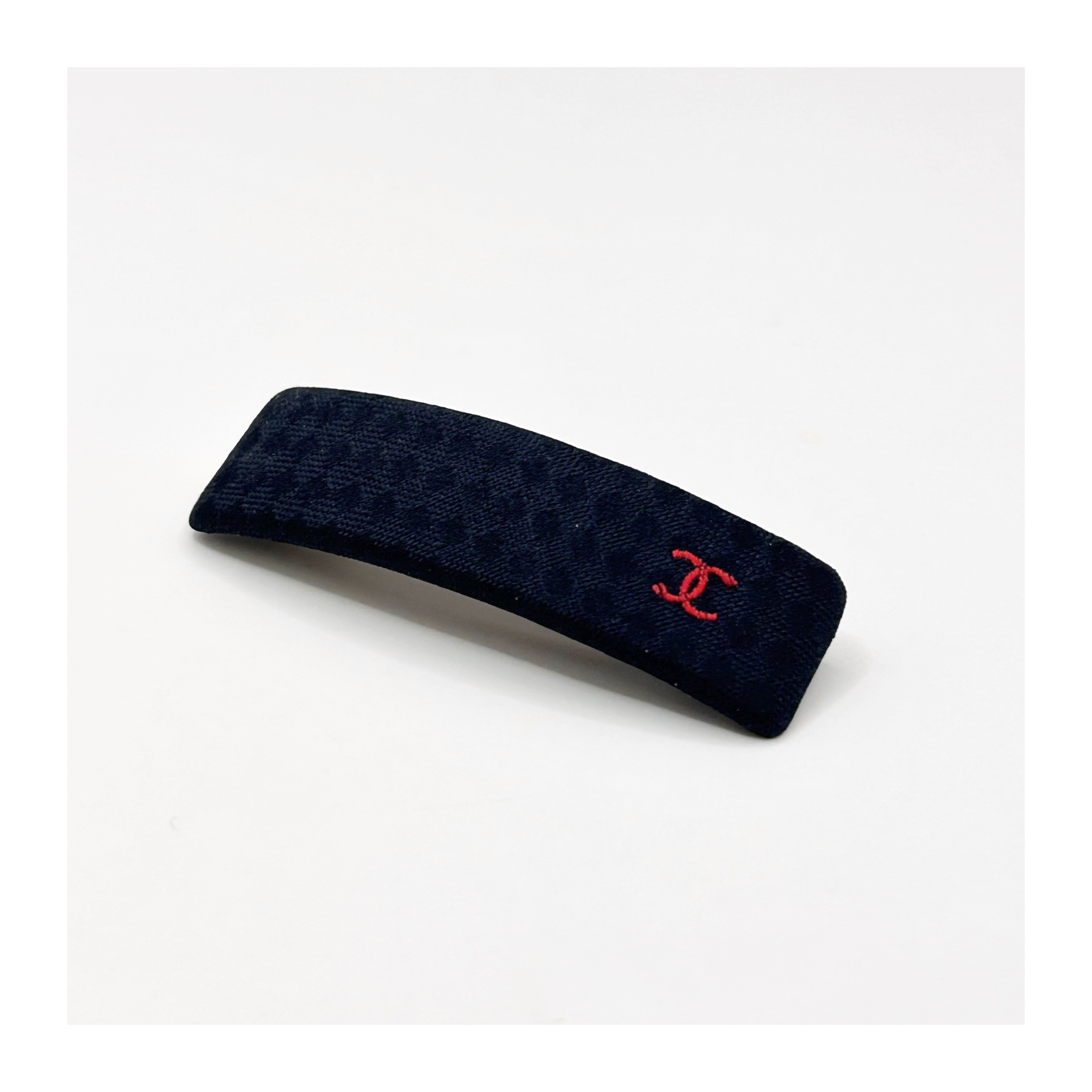 CHANEL navy & red CC silk hair clip no.85