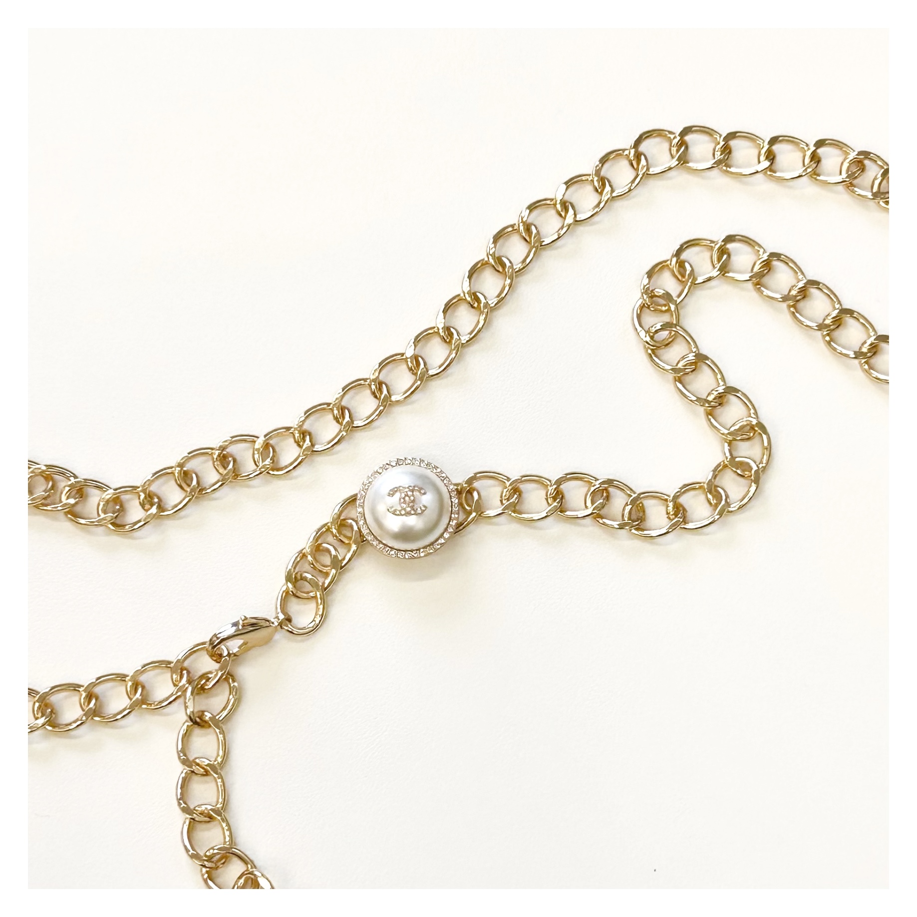 CHANEL holiday pearl CC charm belt