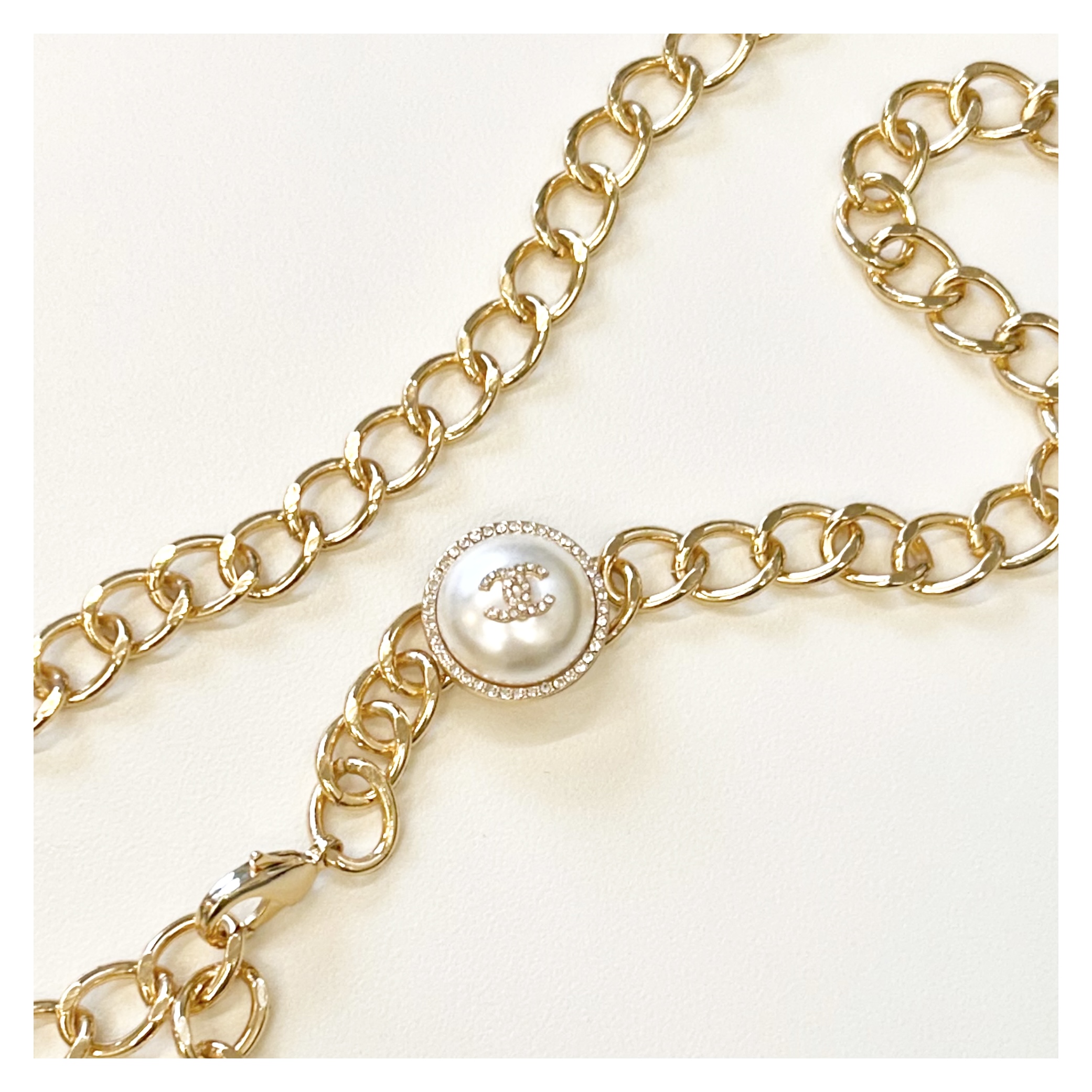CHANEL holiday pearl CC charm belt