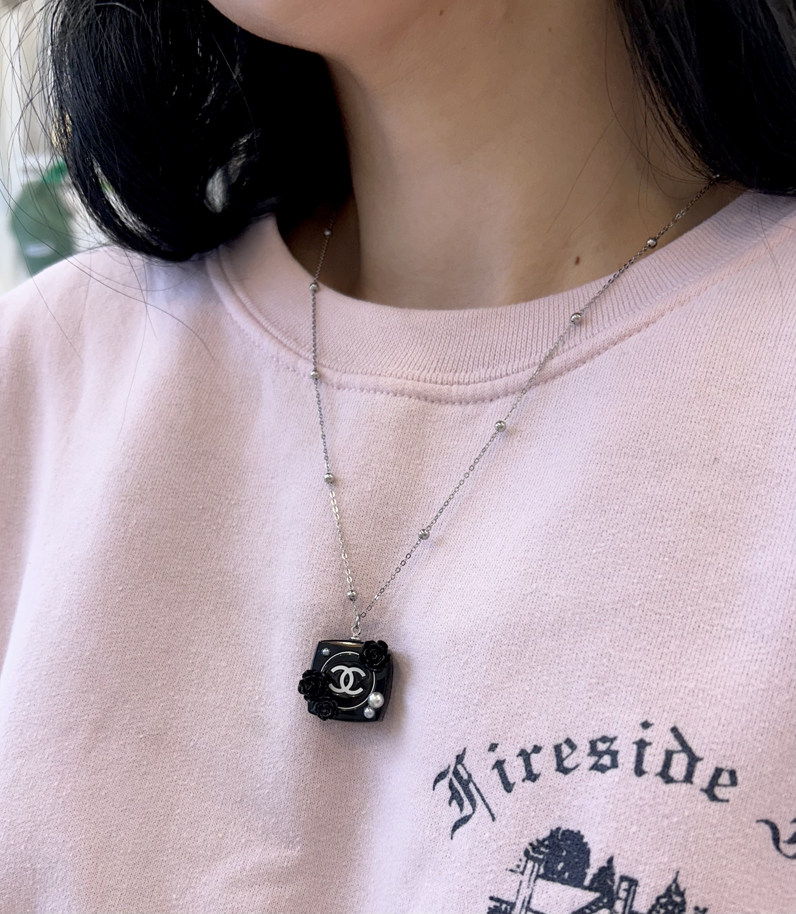 CHANEL camellia cosmetic pendant necklace