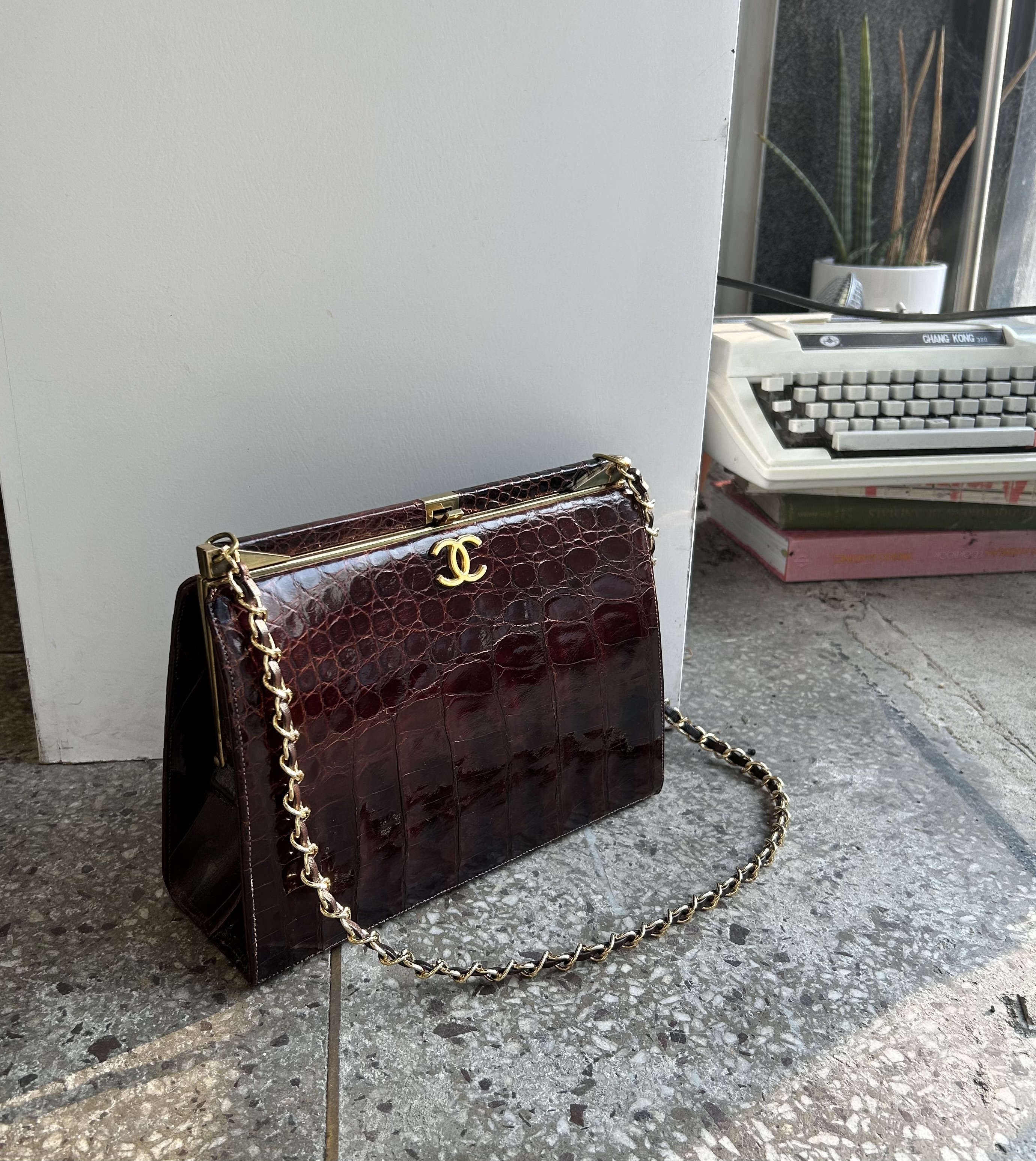 GENUINE vintage crocodile bag X CHANEL hanger CC objet no.46