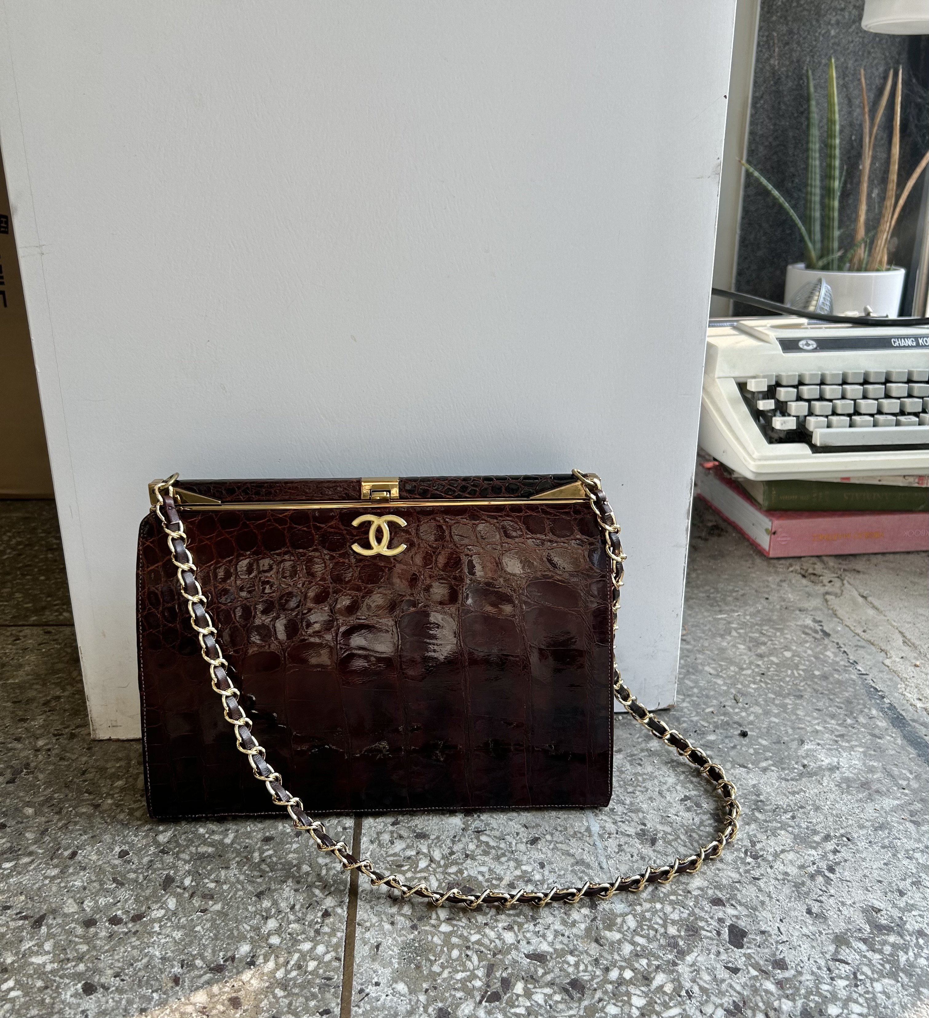 GENUINE vintage crocodile bag X CHANEL hanger CC objet no.46
