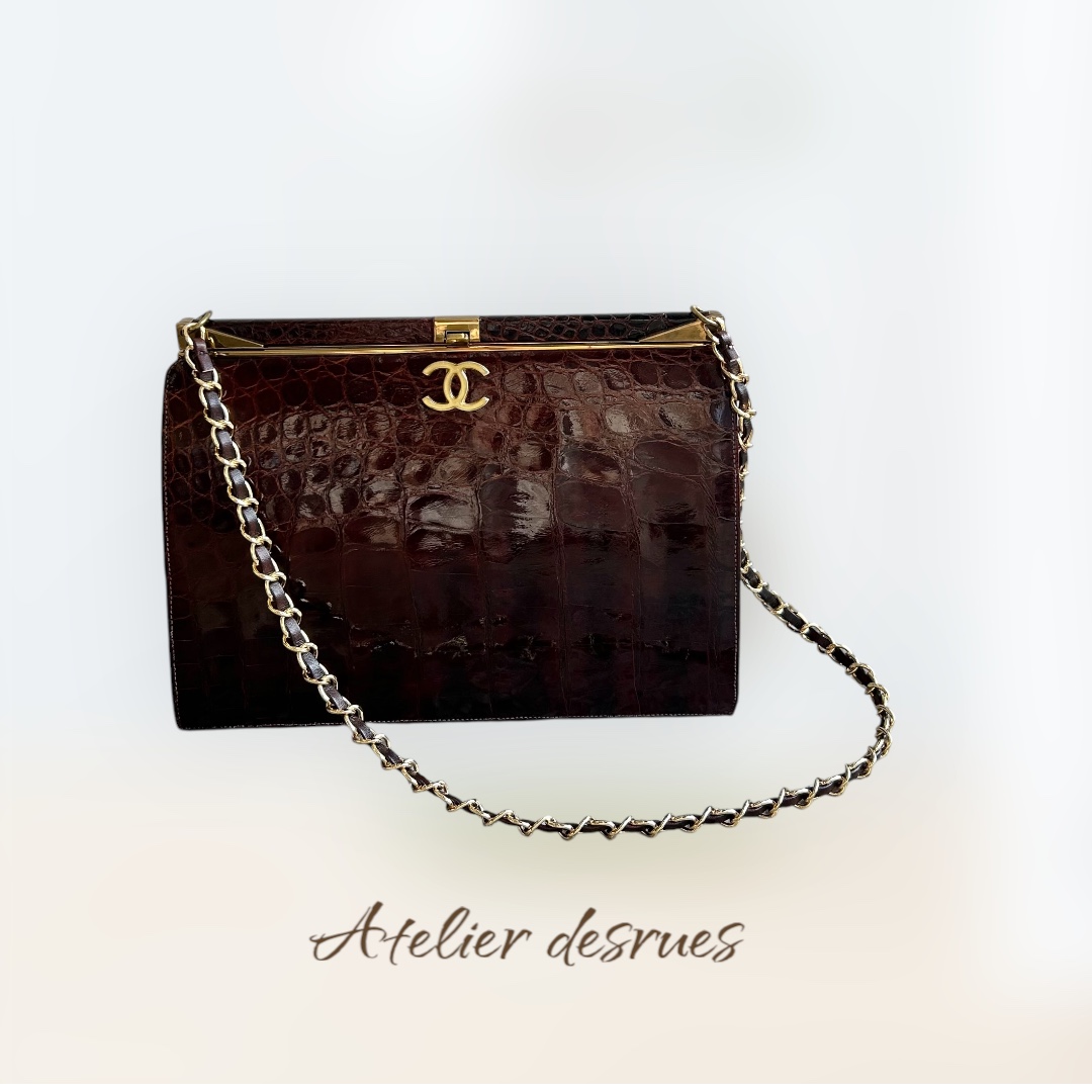 GENUINE vintage crocodile bag X CHANEL hanger CC objet no.46