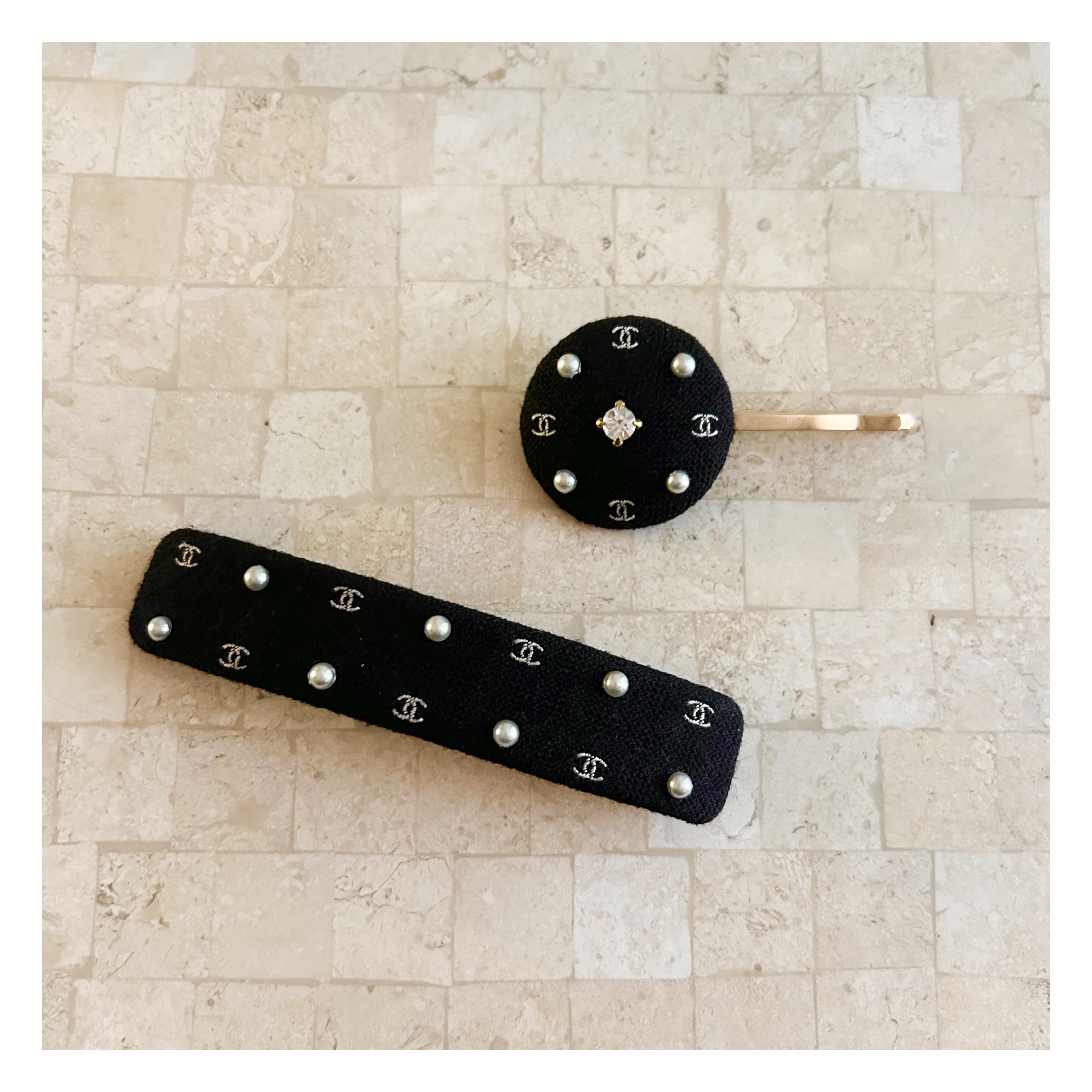 CHANEL silk cashmere & swarovski hair pin no.89