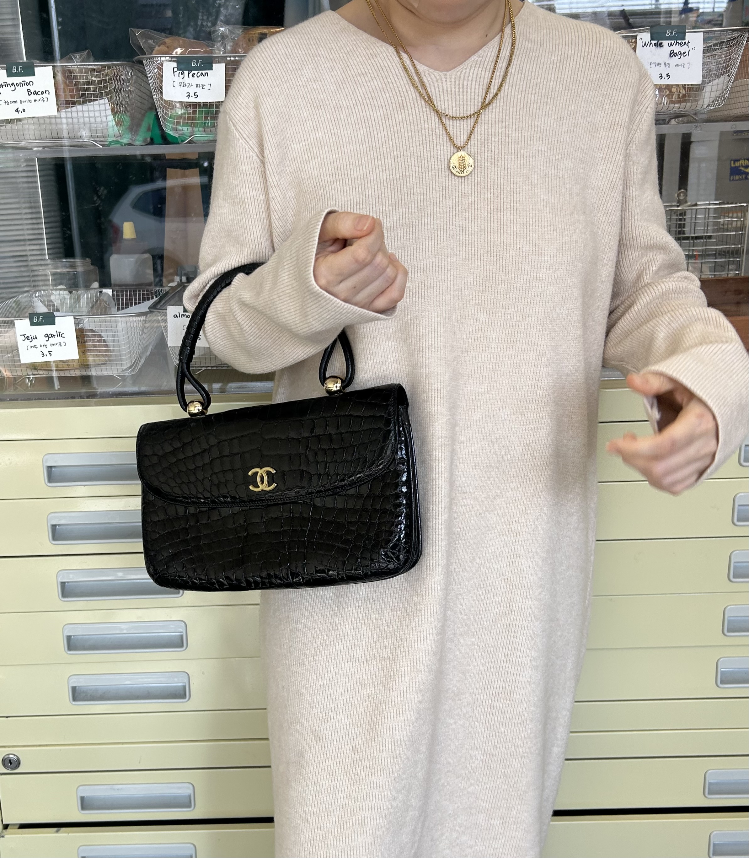 GENUINE vintage crocodile bag X CHANEL hanger CC objet no.47