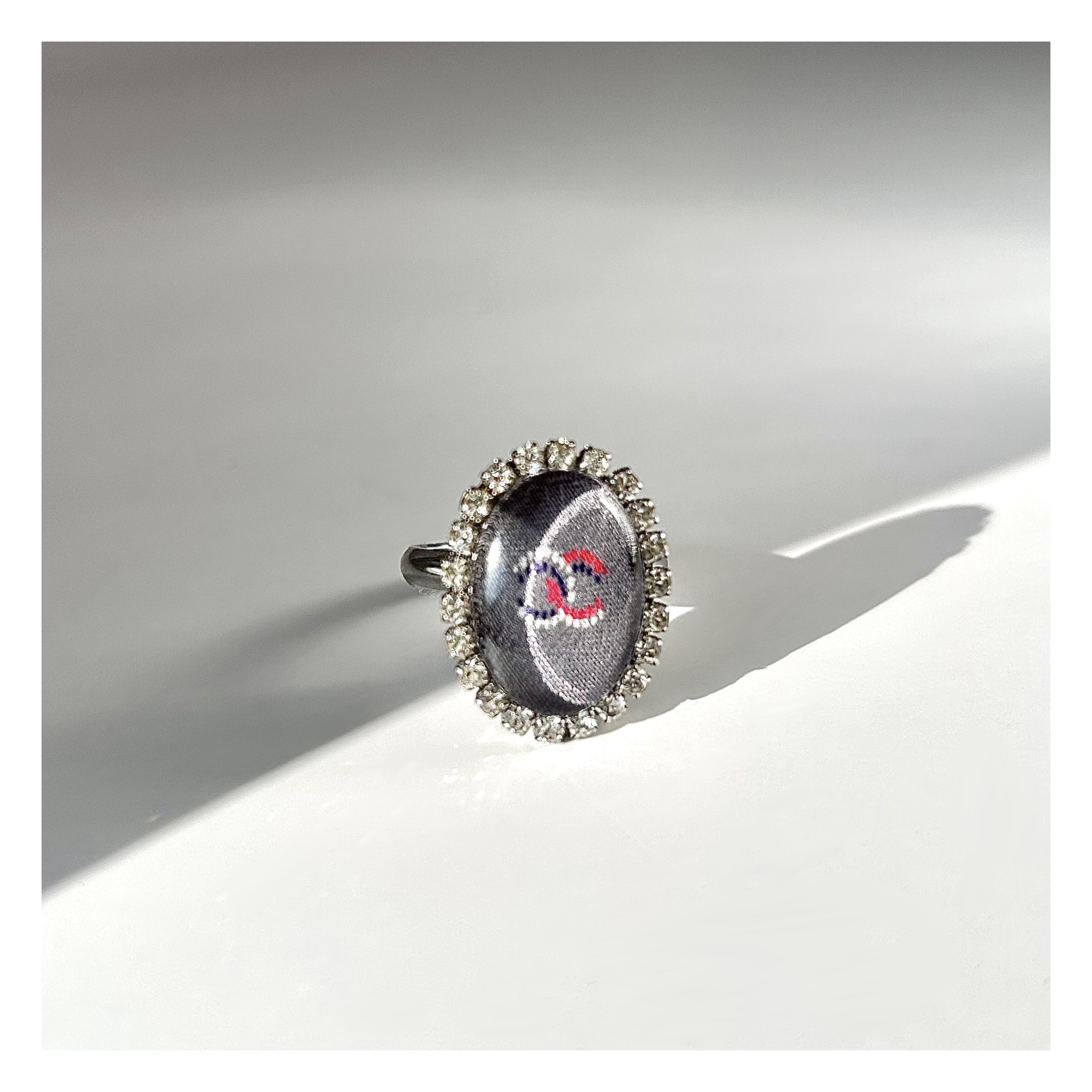 CHANEL red soldier brooch no.63