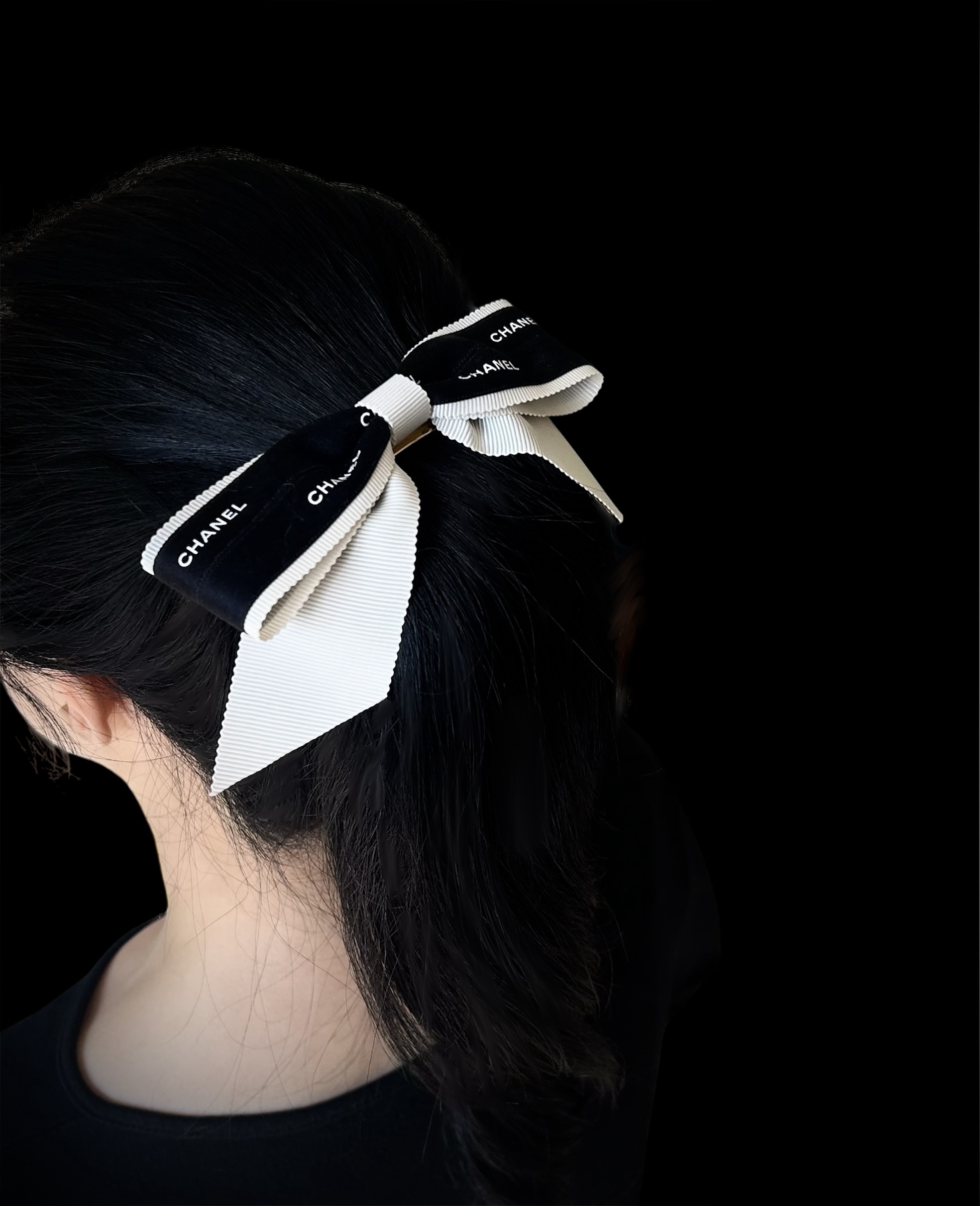 CHANEL cream & black hair barrette no.90