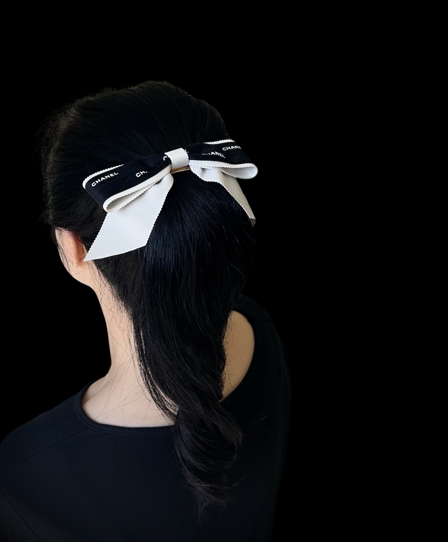 CHANEL cream & black hair barrette no.90