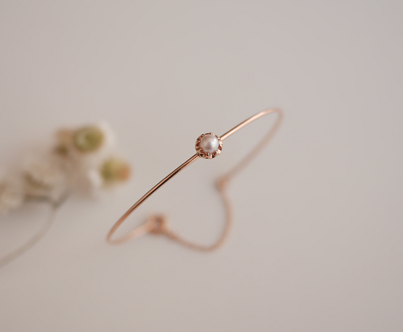 pearl crown half bangle