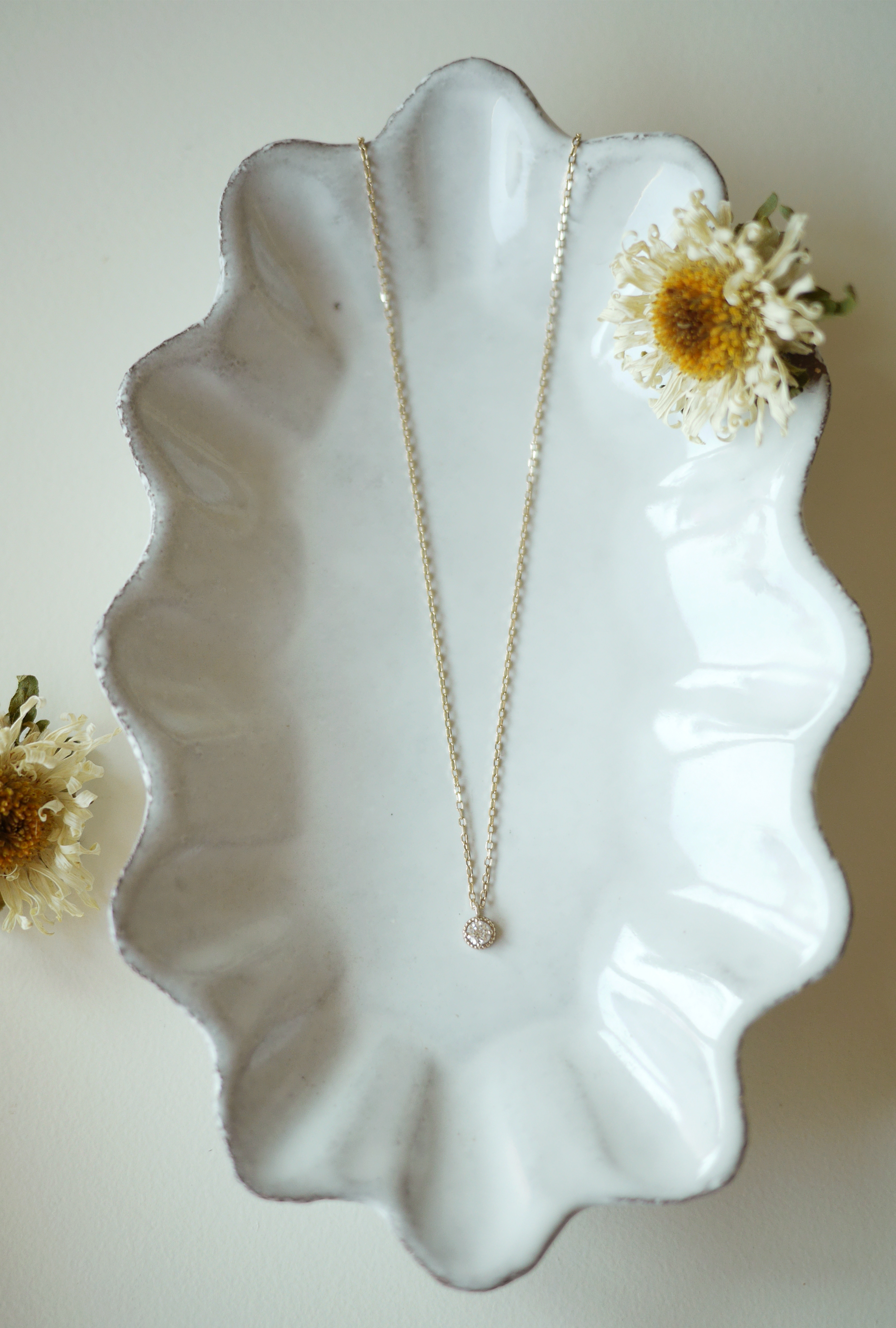 rolet frame diamond necklace