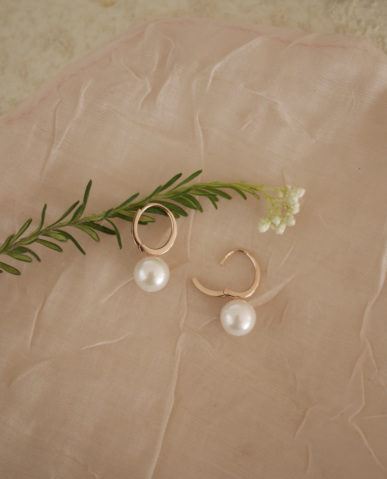 AKOYA pearl with oval earrings