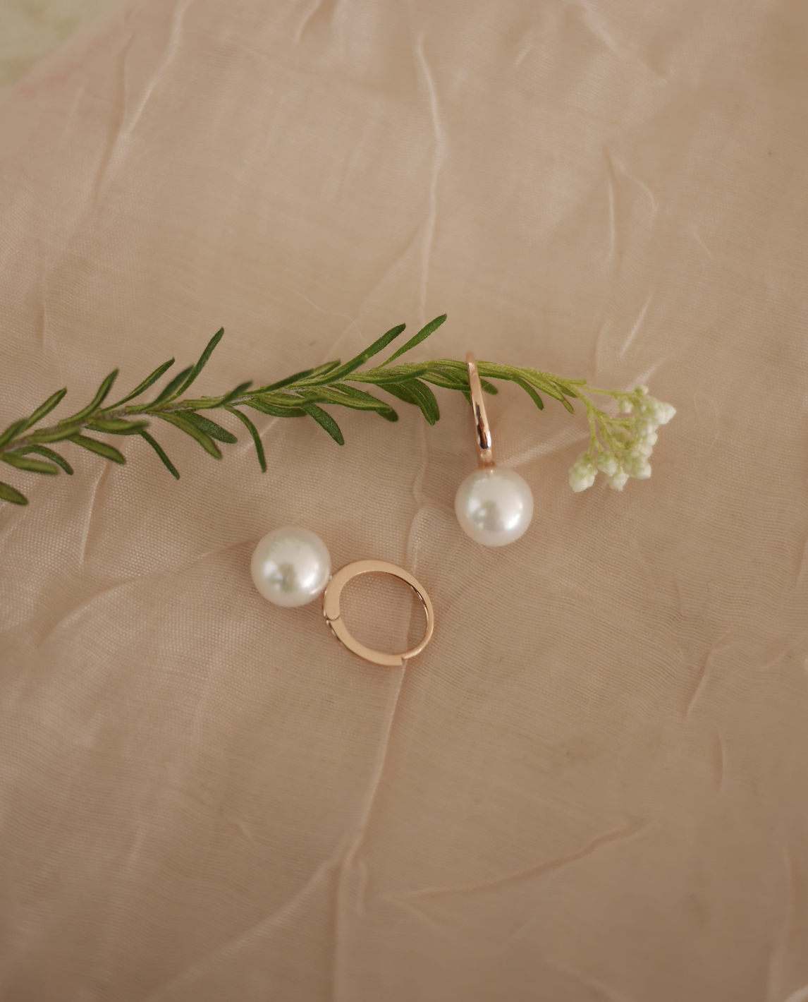 AKOYA pearl with oval earrings