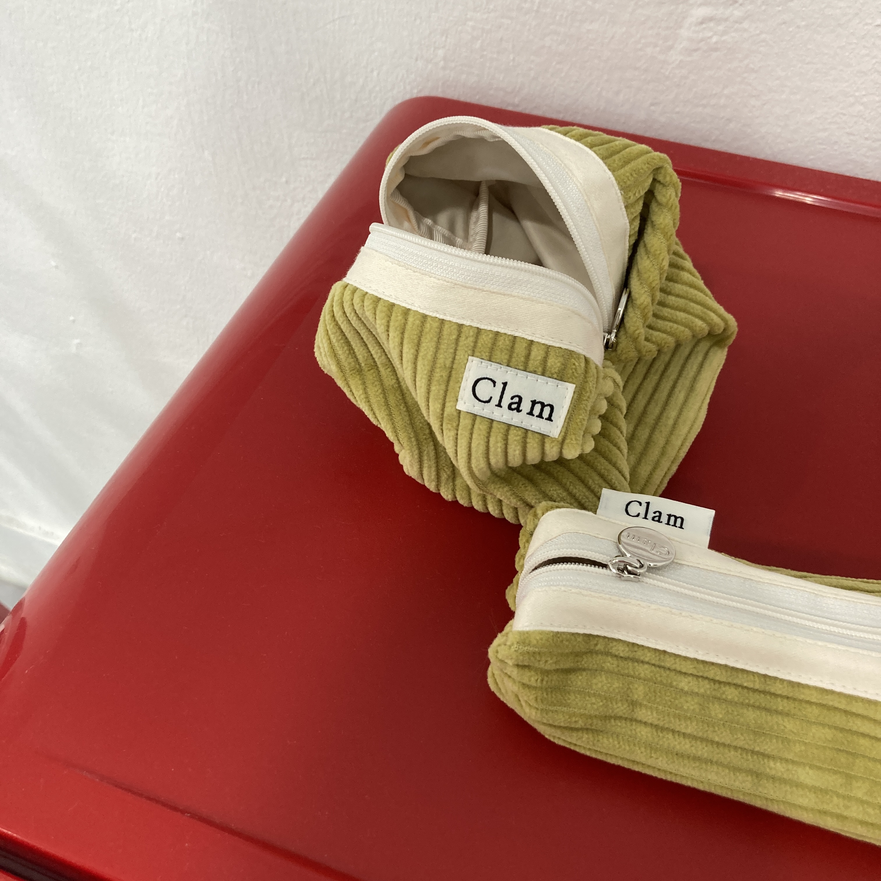라운드 파우치 _ 코듀로이 두리안