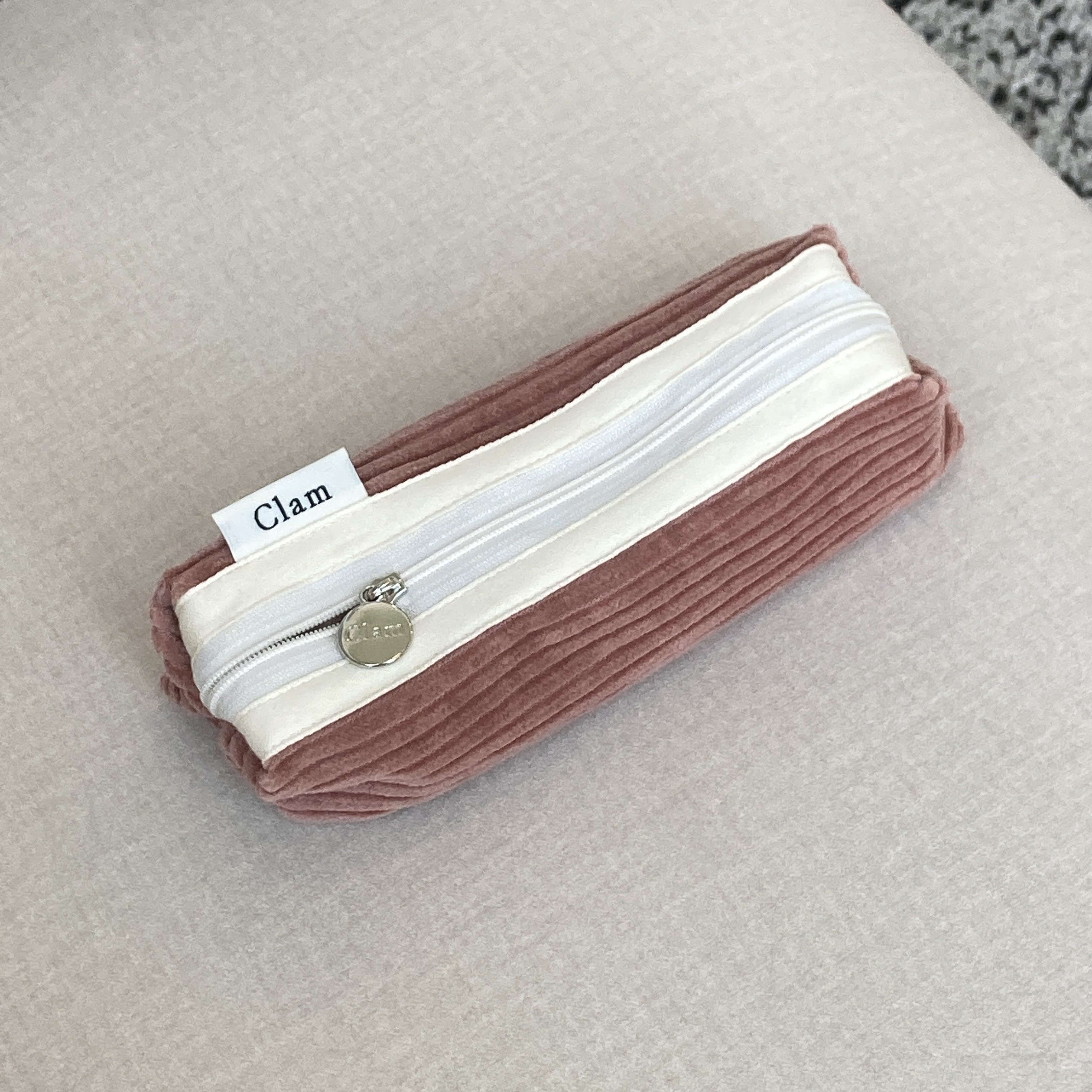 라운드 필통 _ 코듀로이 미스트 핑크