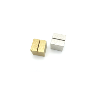 스미타니 큐브 카드홀더 - 골드 & 실버 Sumitani Cube Card Stand Gold & Silver