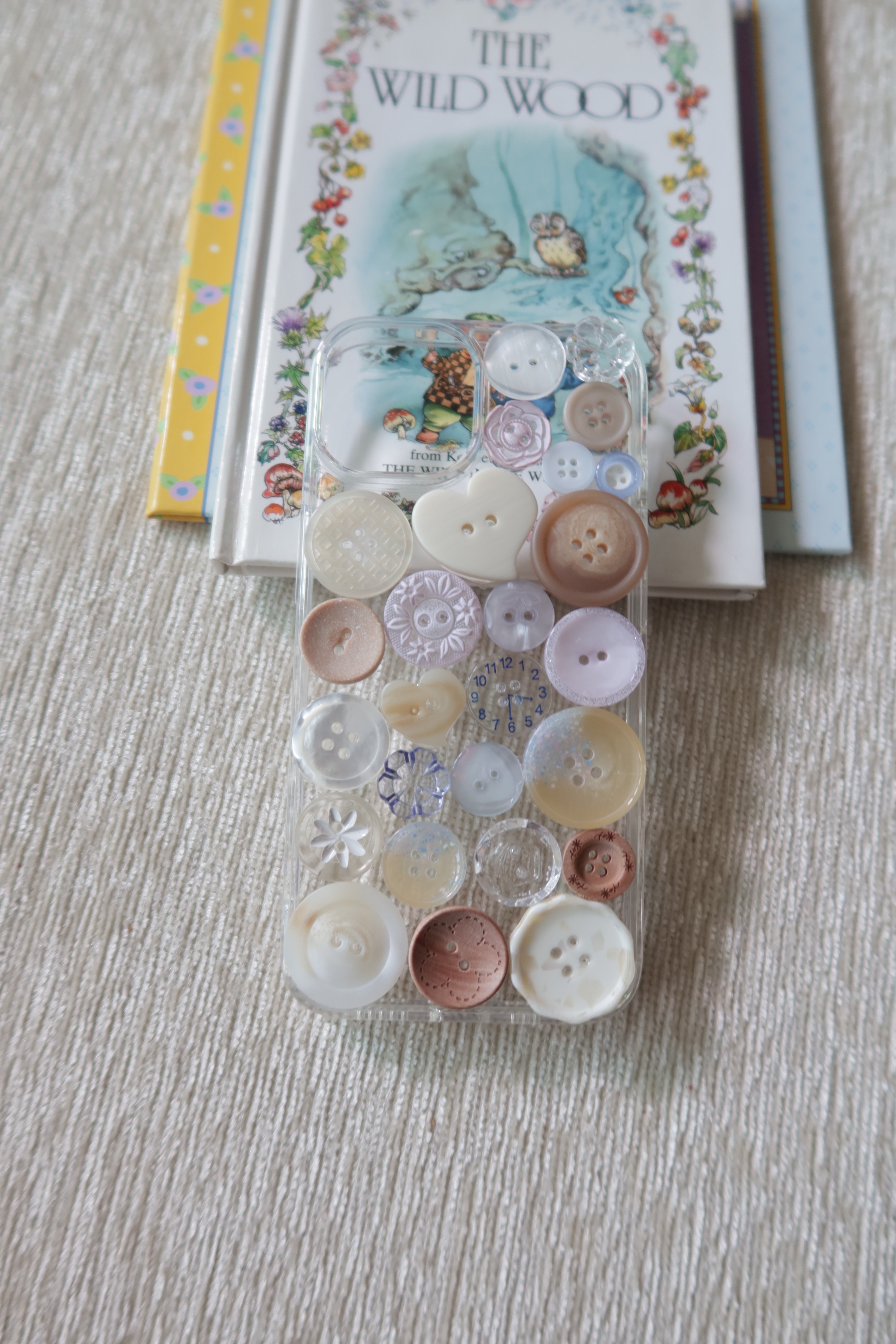Mood of Lavender Button case