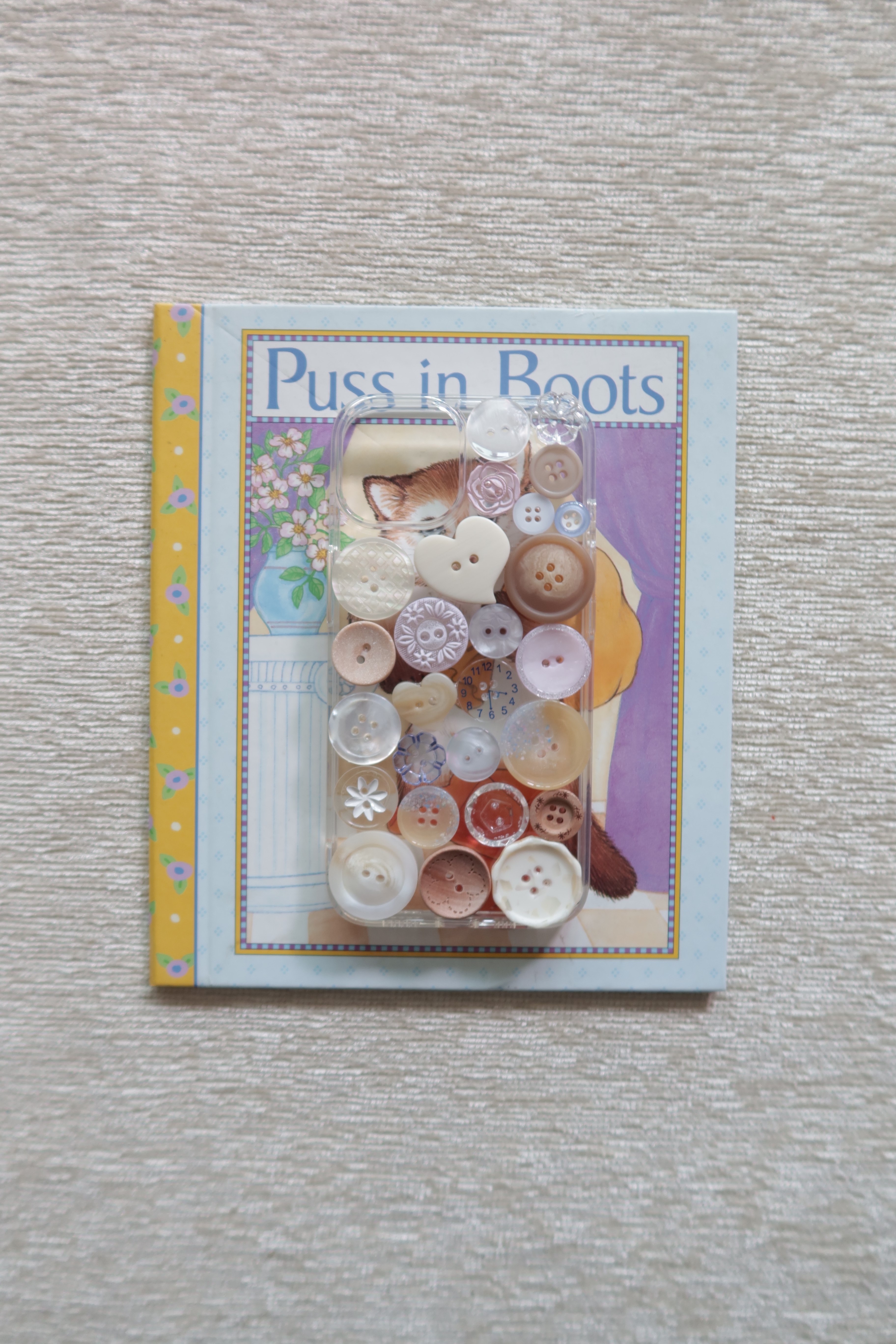 Mood of Lavender Button case