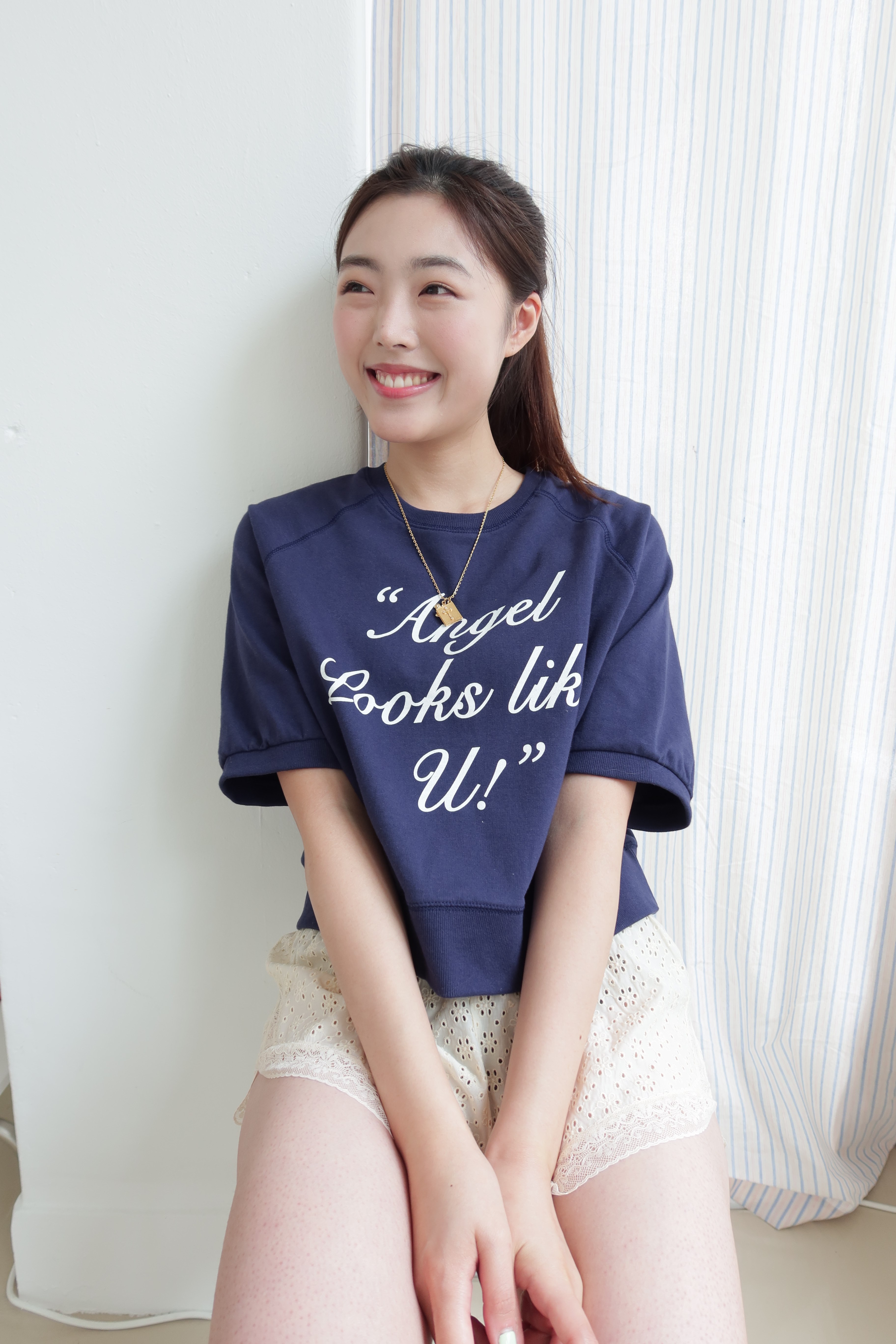 "Angel looks like u!" summer sweatshirts[navy]
