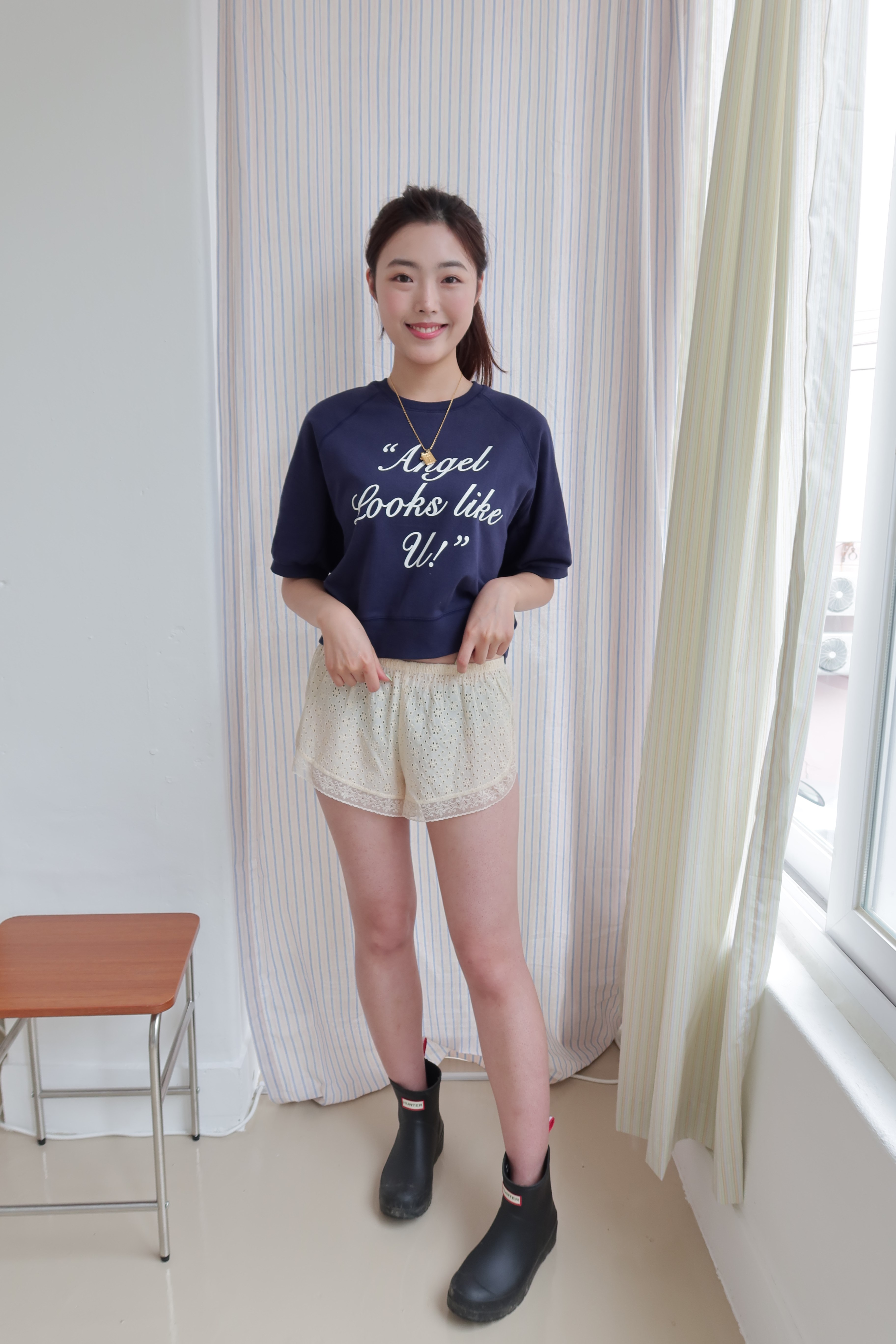 "Angel looks like u!" summer sweatshirts[navy]