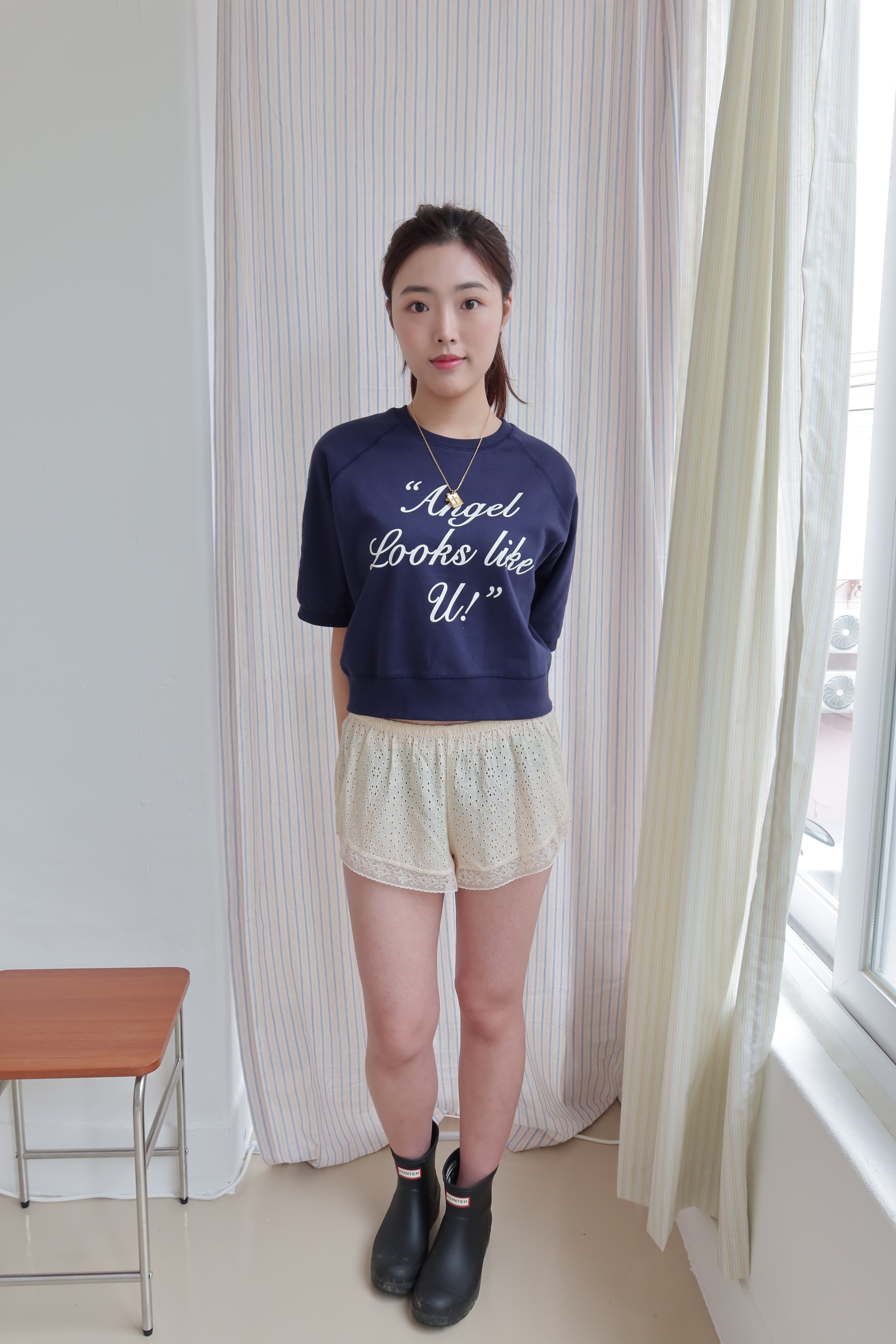 "Angel looks like u!" summer sweatshirts[navy]