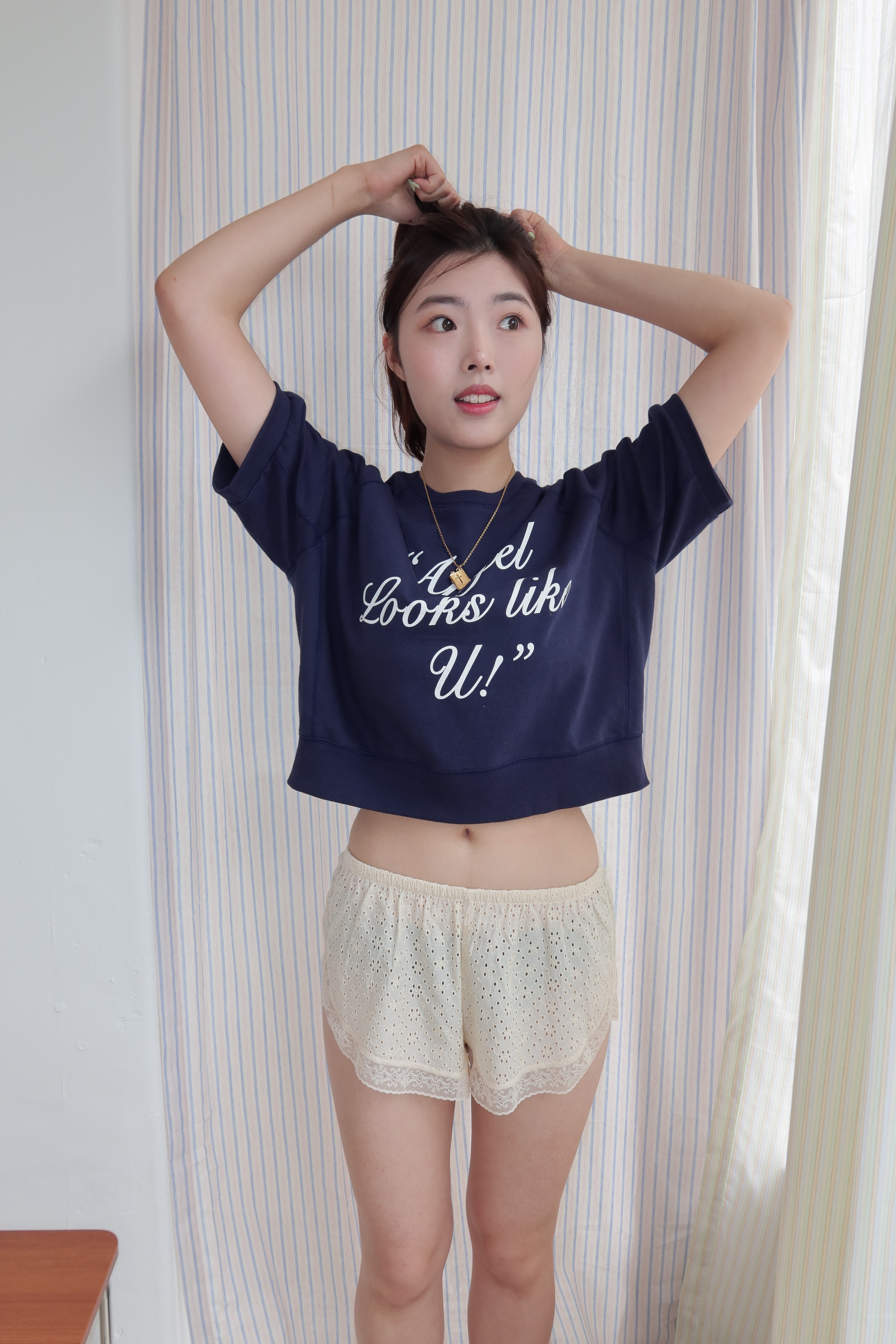 "Angel looks like u!" summer sweatshirts[navy]